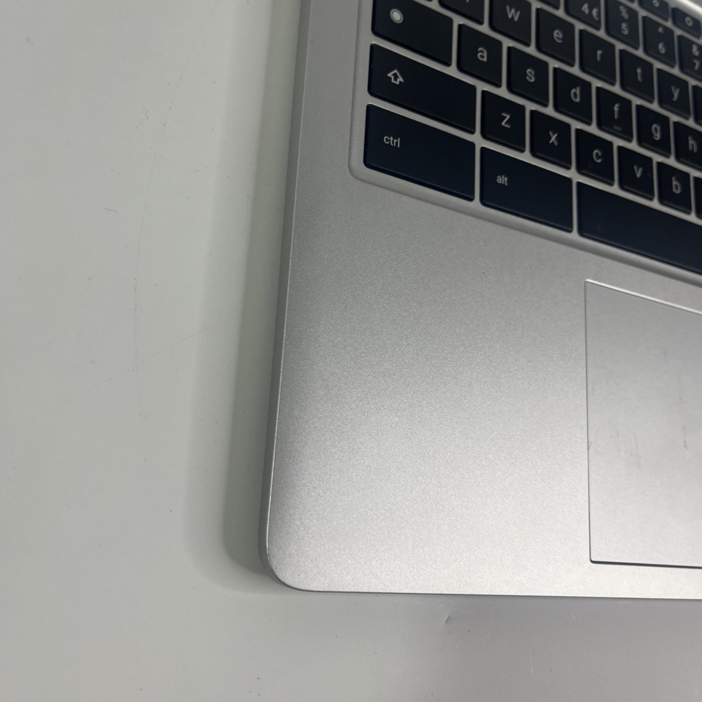 HP Silver Chromebook 15a-na0005sa Palmrest, Keyboard,speakers, Touchpad