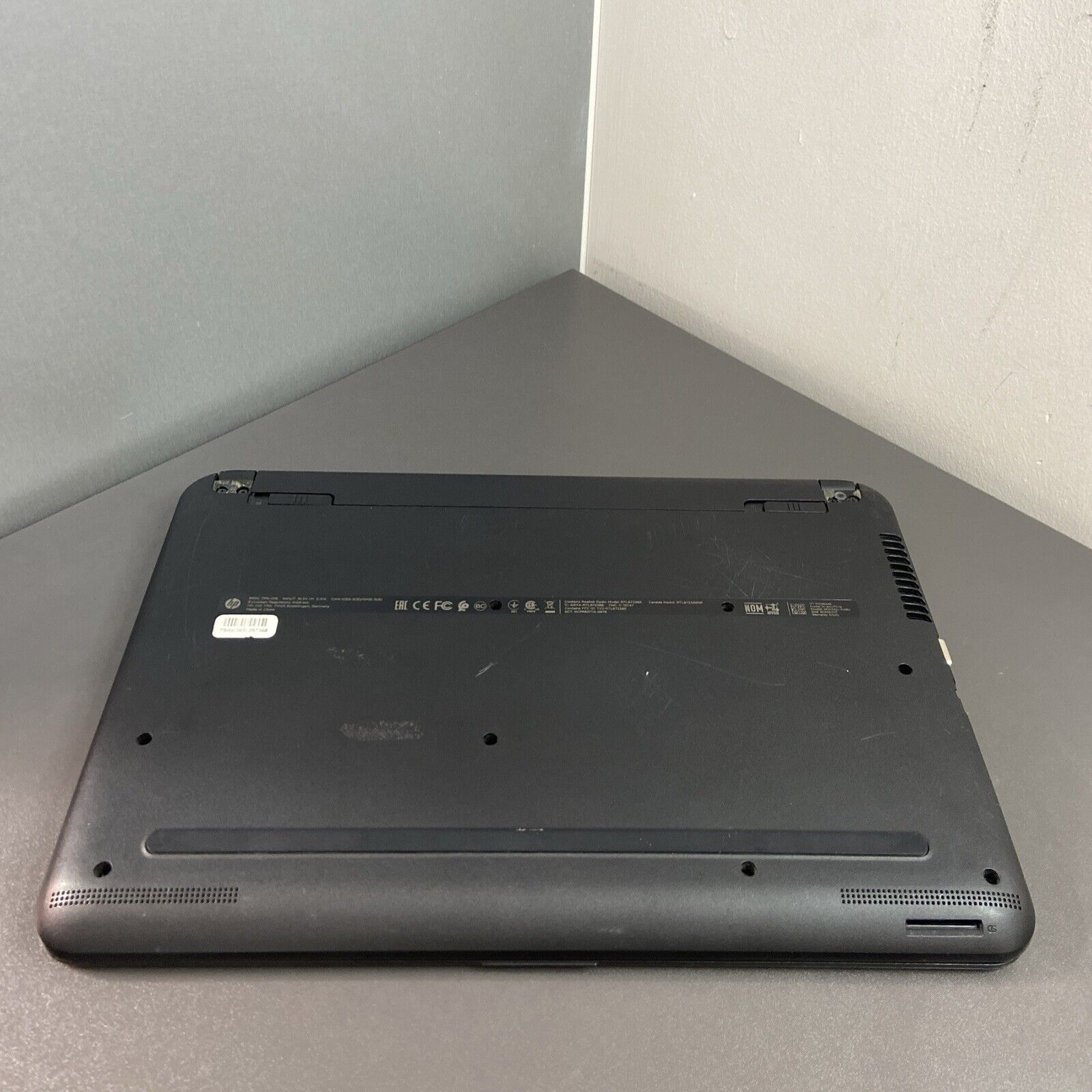 HP 14-am075na Core i3-6006U 8GB 128GB SSD 14 Inch Windows 10 Laptop