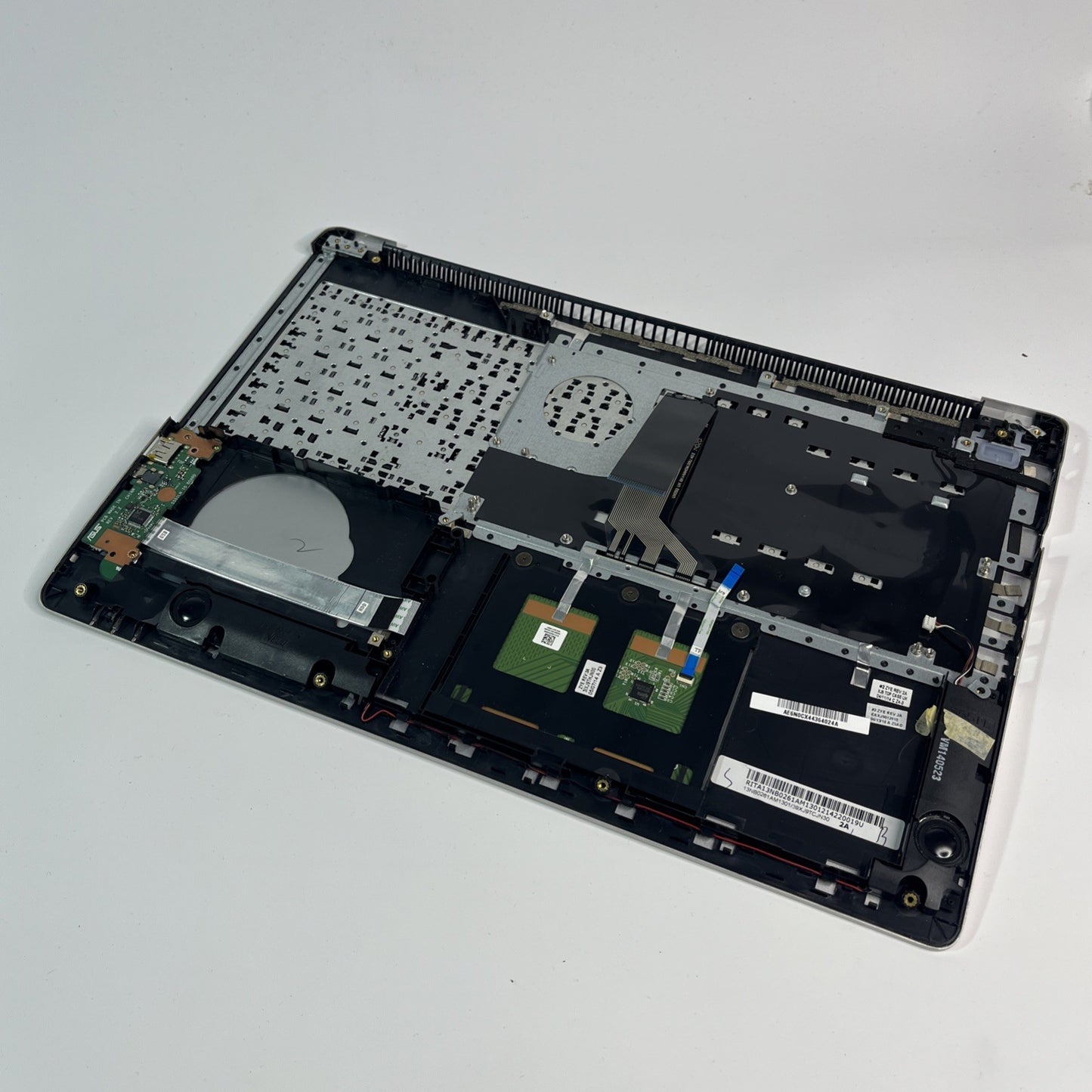 Genuine Silver Asus K551L Complete Palmrest, Keyboard,Usb Board & Spk 13NB0261AM