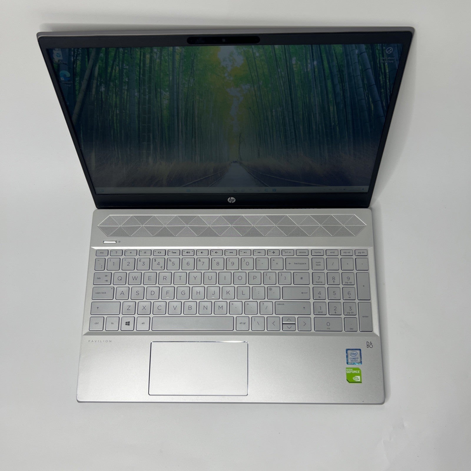 HP Pavilion Laptop 15-cs0016na 15.6" Intel Core i7-8550U 8GB RAM 256GB SSD