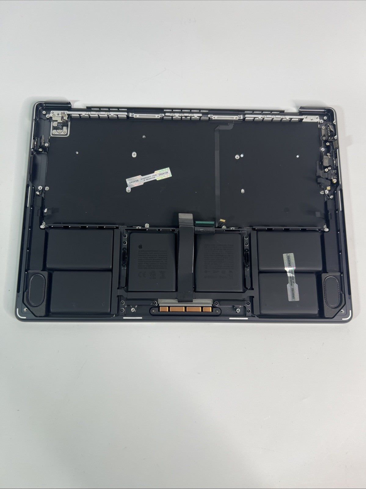 Apple MacBook Pro 14” A2992 M3 2023 2024 Palmrest – Space Grey – Battery Grade A