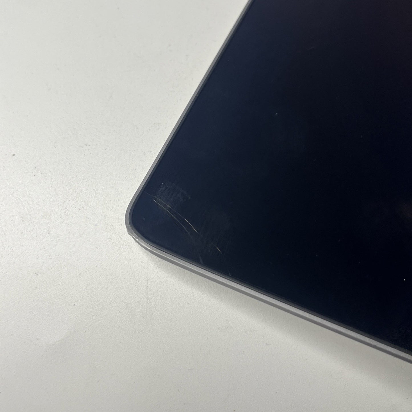 Genuine Apple MacBook Pro A2141 16" Display Assembly Screen. cracked From Side.