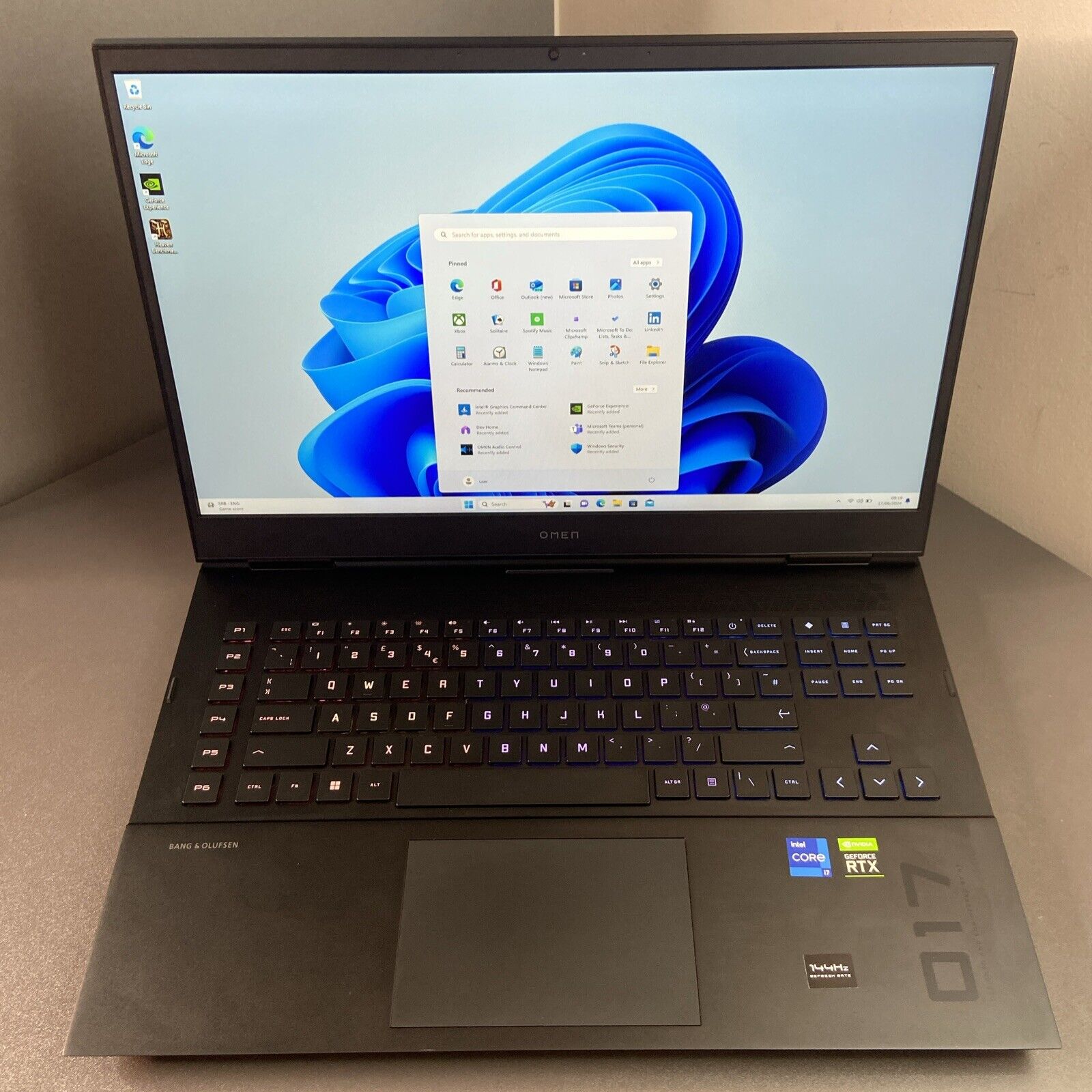 HP Omen 17-ck1502na Core i7-12700H 16GB 512GB SSd RTX 3060 17.3” Gaming Laptop