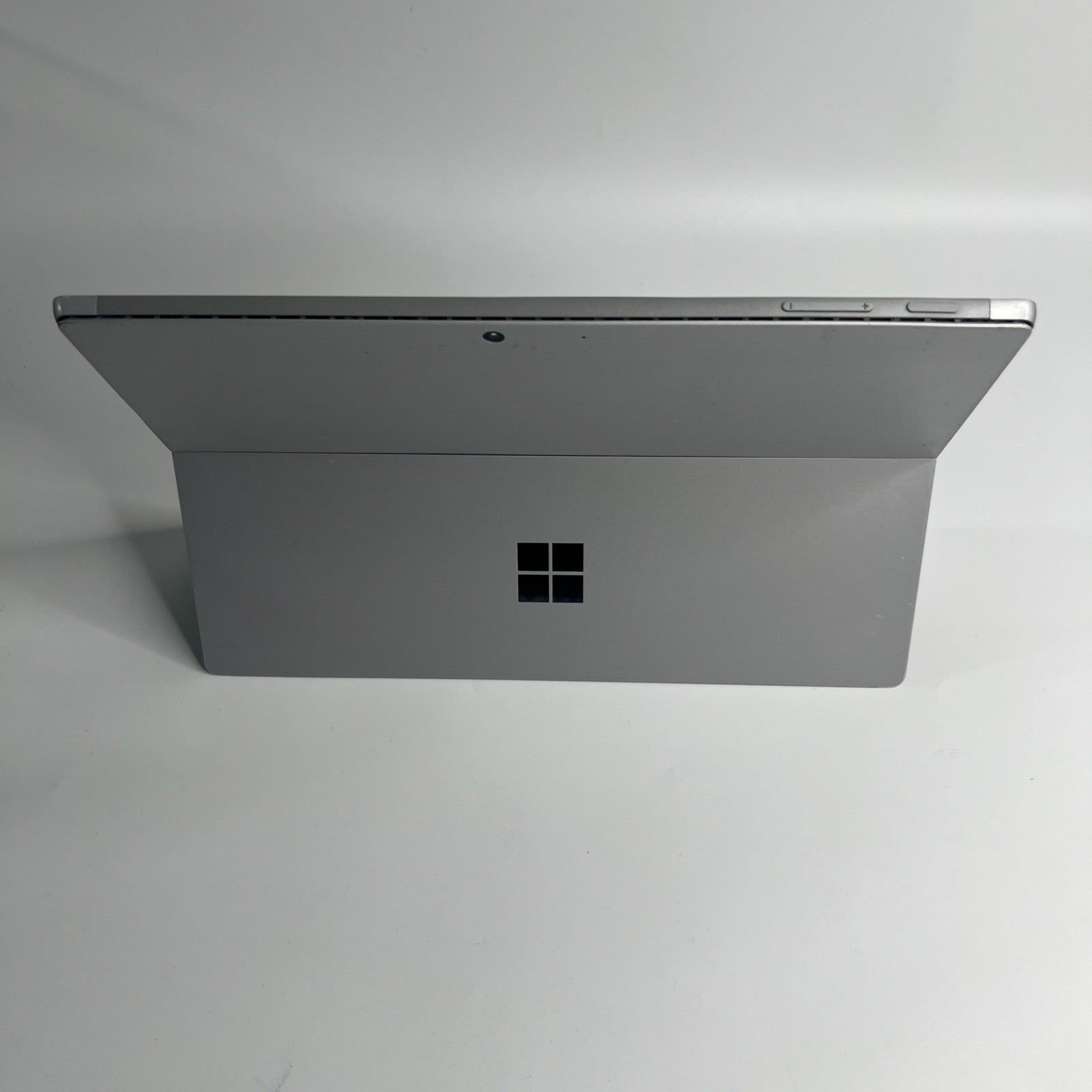 Microsoft Surface Pro 7 – i5-1035G4 8GB RAM 128GB SSD Windows 11 Grade C