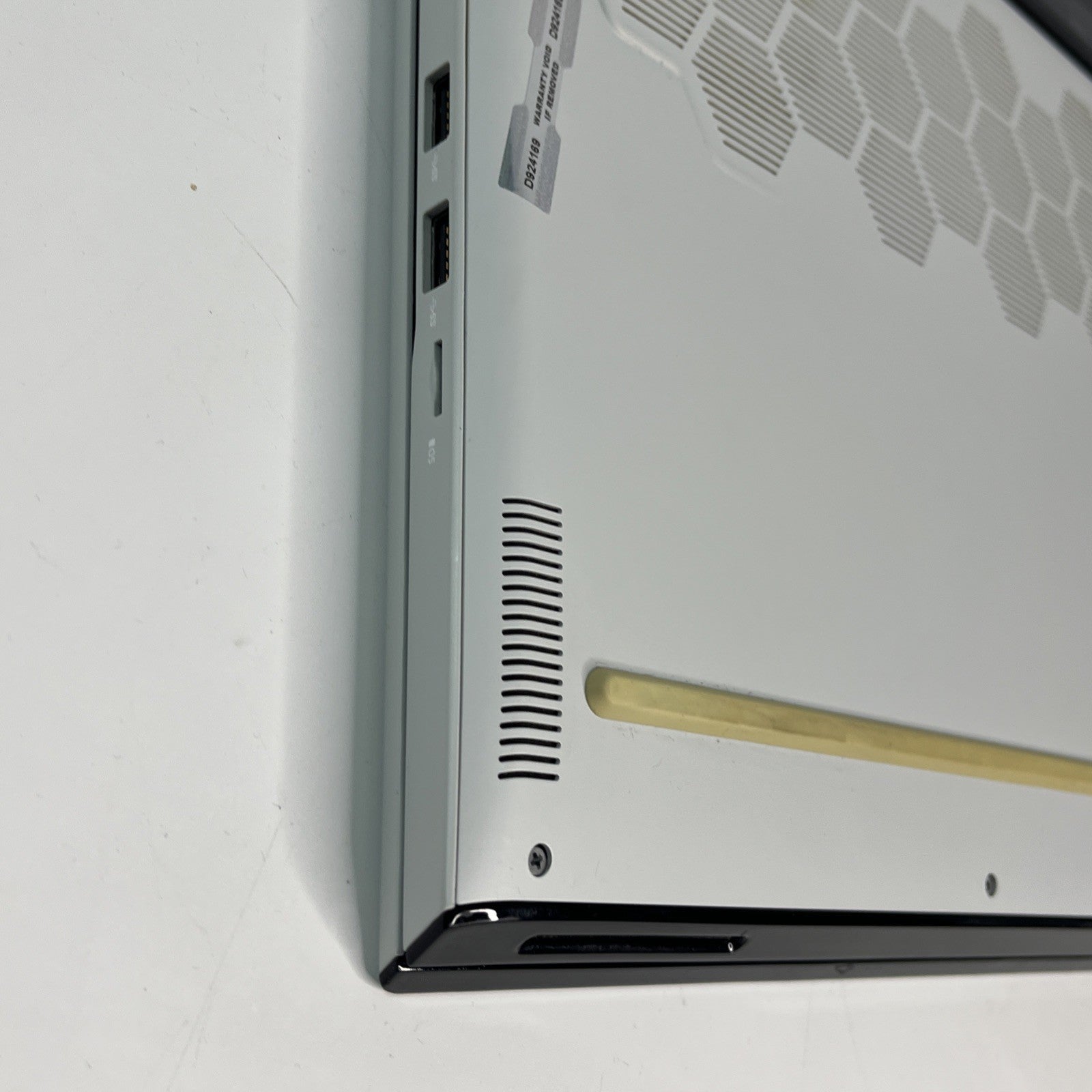 Alienware M17 R3 I9-10980HK Nvidia RTX 2070  32GB DDR4 RAM 2TB SSD Windows 11