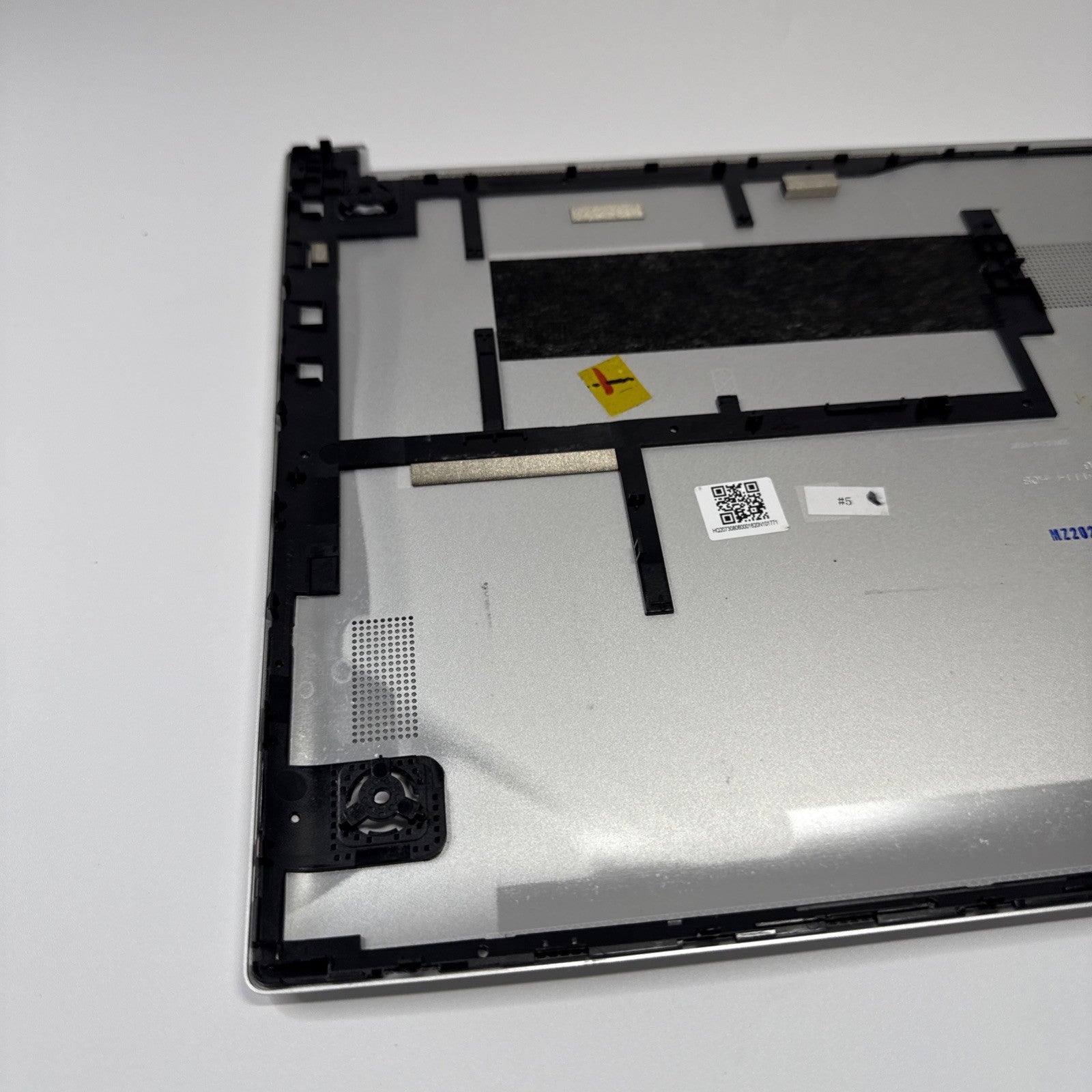 Samsung Galaxy Book NP750XDA NP755XDA Bottom Base Case Cover Silver