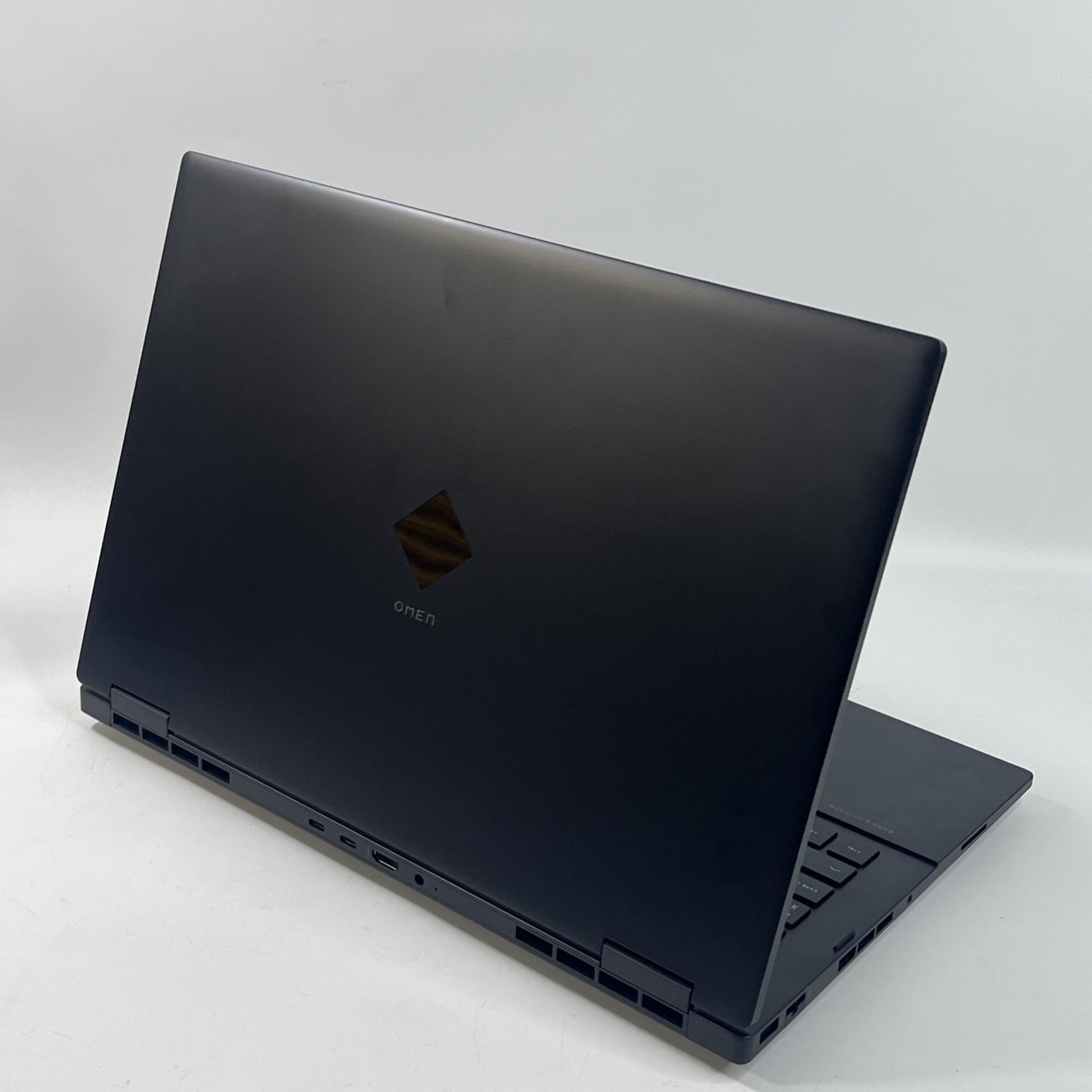 HP OMEN 16 (16-k0001sa) – Core i7-12700H 16GB RAM 1TB SSD RTX 3060. Grade A