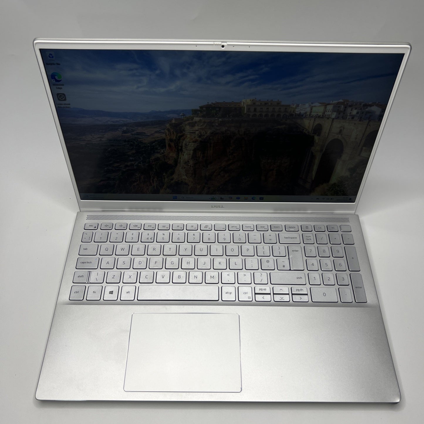 Dell Inspiron 15 7501 15.6” FHD Laptop i7-10750H 16GB RAM 512GB SSD GTX 1650 Ti