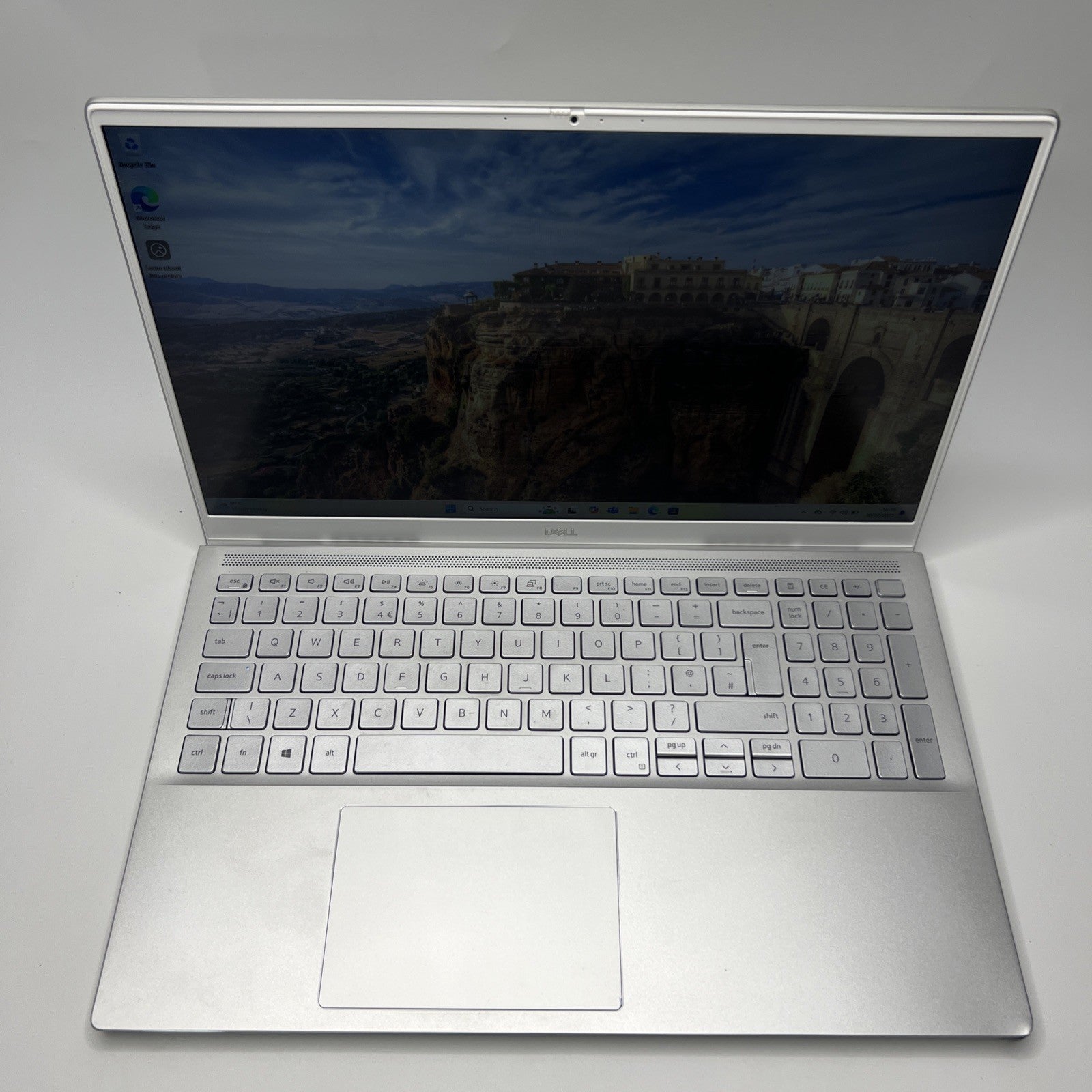 Dell Inspiron 15 7501 15.6” FHD Laptop i7-10750H 16GB RAM 512GB SSD GTX 1650 Ti