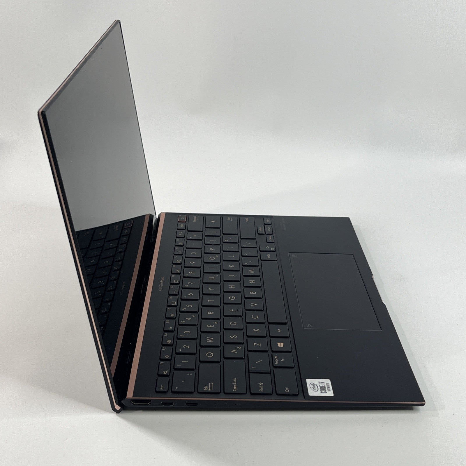 ASUS ZenBook UX393JA 13.3”Core I7-1065G7 16GB RAM 512 GB SSD Windows 11.#G C