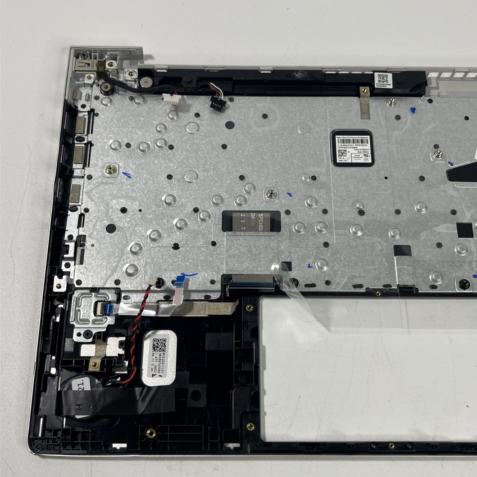 Genuine Silver HP ProBook 440  G8 UK  Keyboard PALMREST & Speakers.