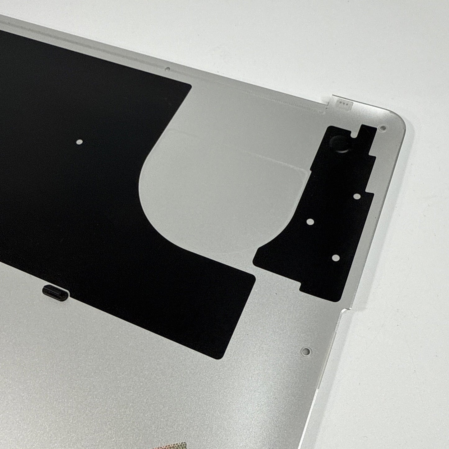 Apple MacBook Pro A1398 15" Late 2013 Base Cover 604-3716-A Bottom Case Genuine