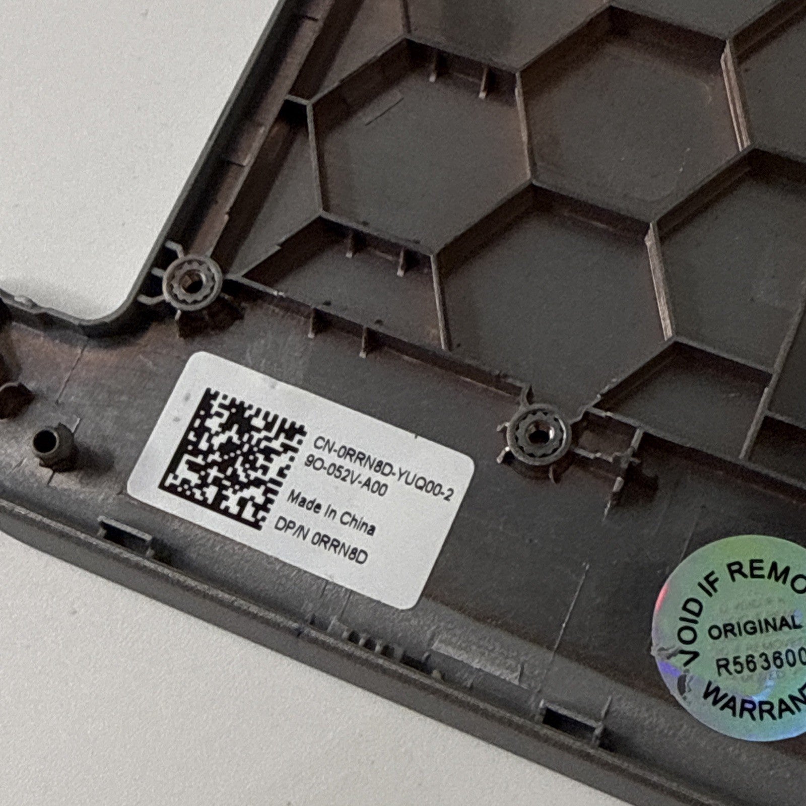 Dell Latitude 5530 Genuine Palmrest Assembly, UK Keyboard 0RRN8D Silver