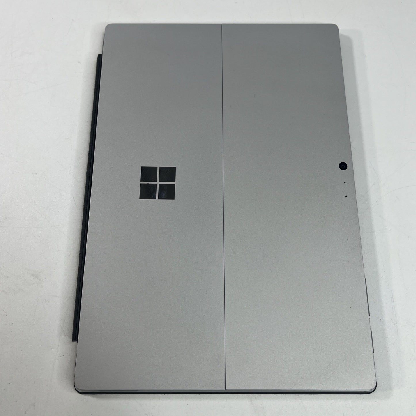 Microsoft Surface Pro 4 12.3” Intel i5-6300U  8GB RAM 256GB SSD & Keyboard