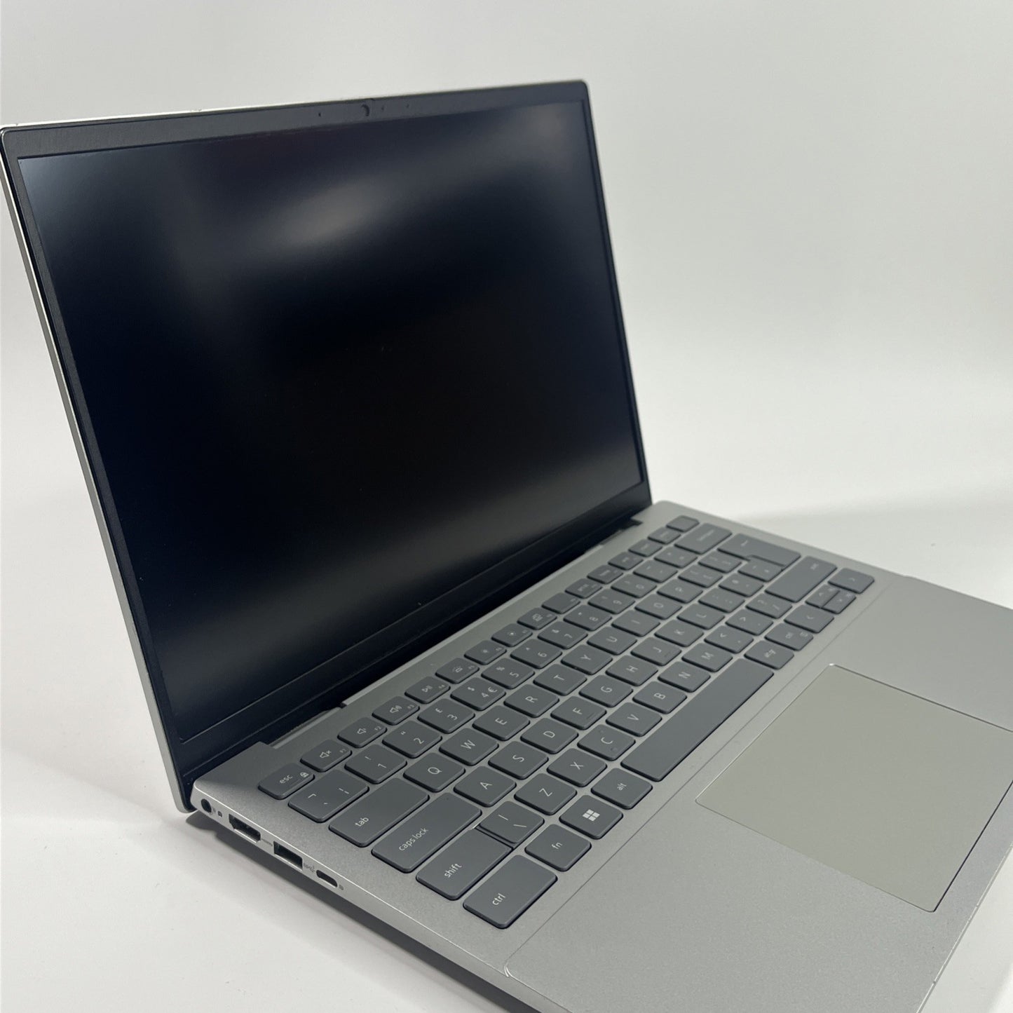 Dell Inspiron 14 5435 Ryzen 7 7730U@2.0GHz - 16GB RAM 512GB SSD - Grade B