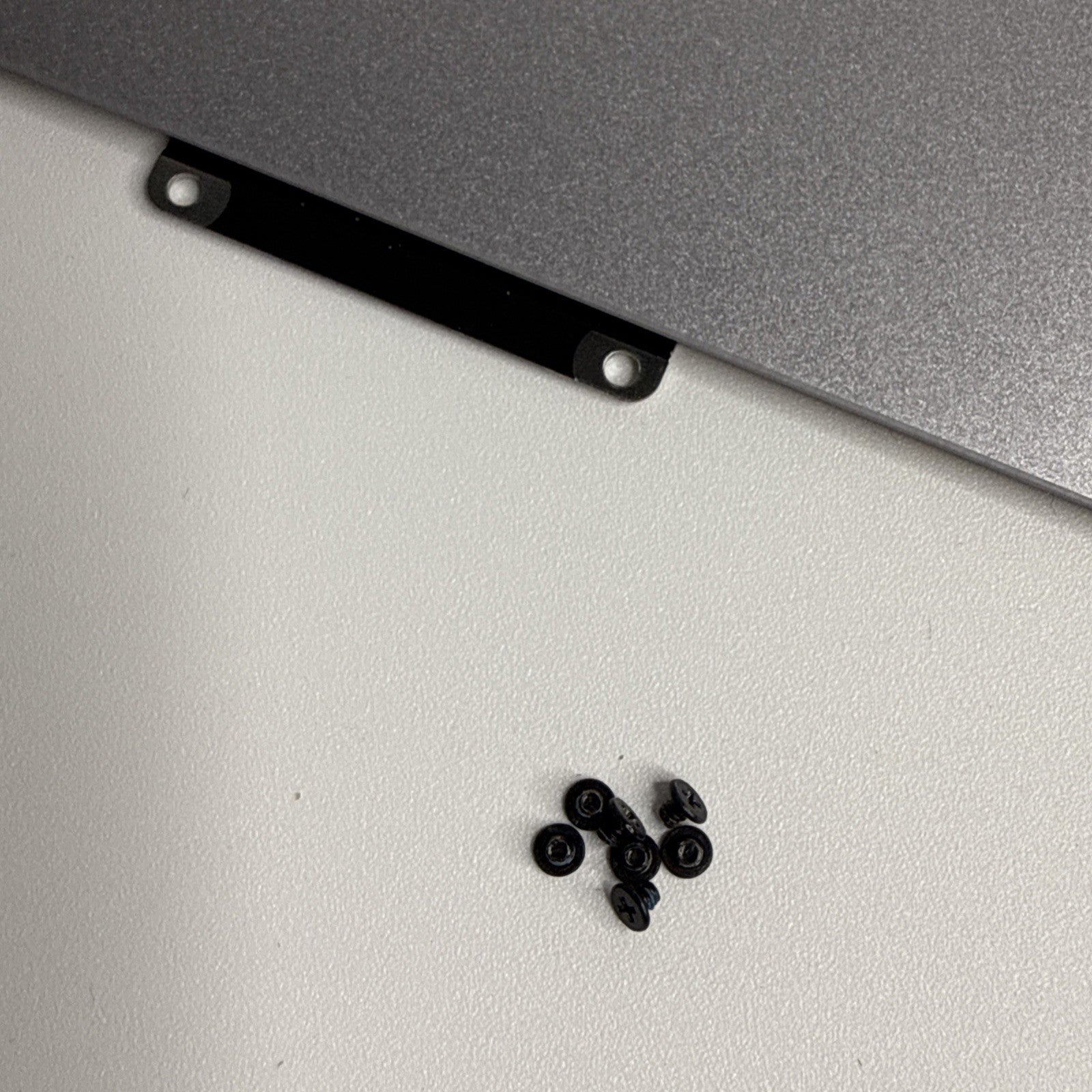 HP Zbook Firefly 14 G10 Touchpad Trackpad Mouse BDBG1Y7P2N039 + Screws