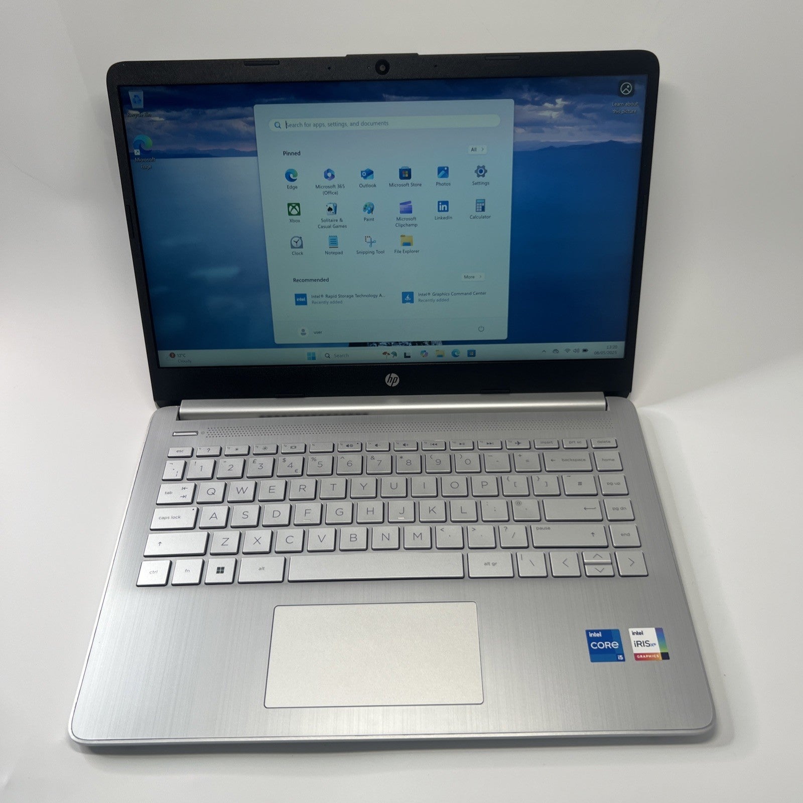 HP 14s-dq2512sa 14" FHD Intel Core i5-1135G7 256GB SSD 8GB RAM Windows 11 Laptop