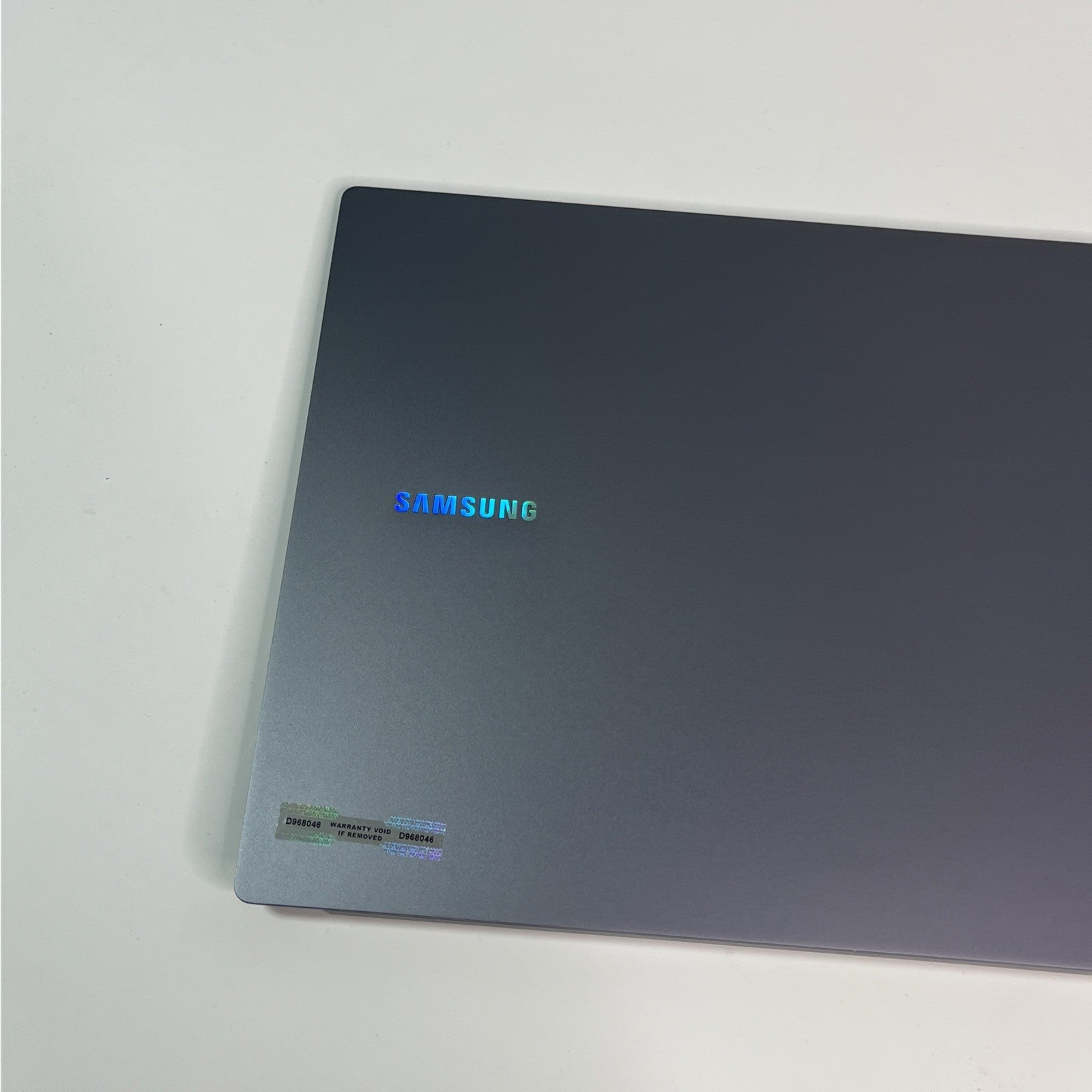 Genuine Blue Samsung Galaxy Book4 NP750XGK Complete Top Lid And Screen Assembly