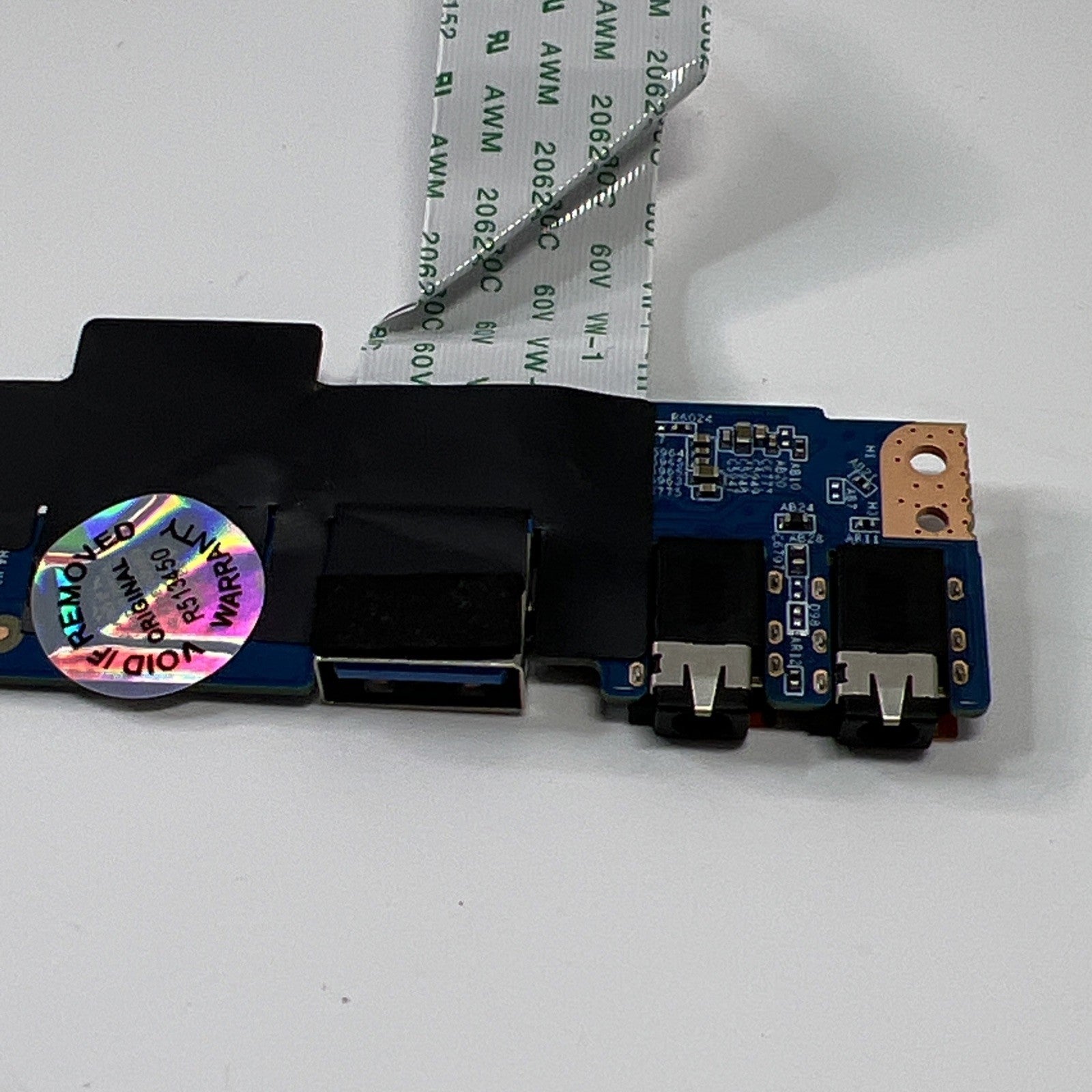 Medion Erazer Beast-X30 USB Port Board DBPGM7TN81-PN20 DC Socket Power