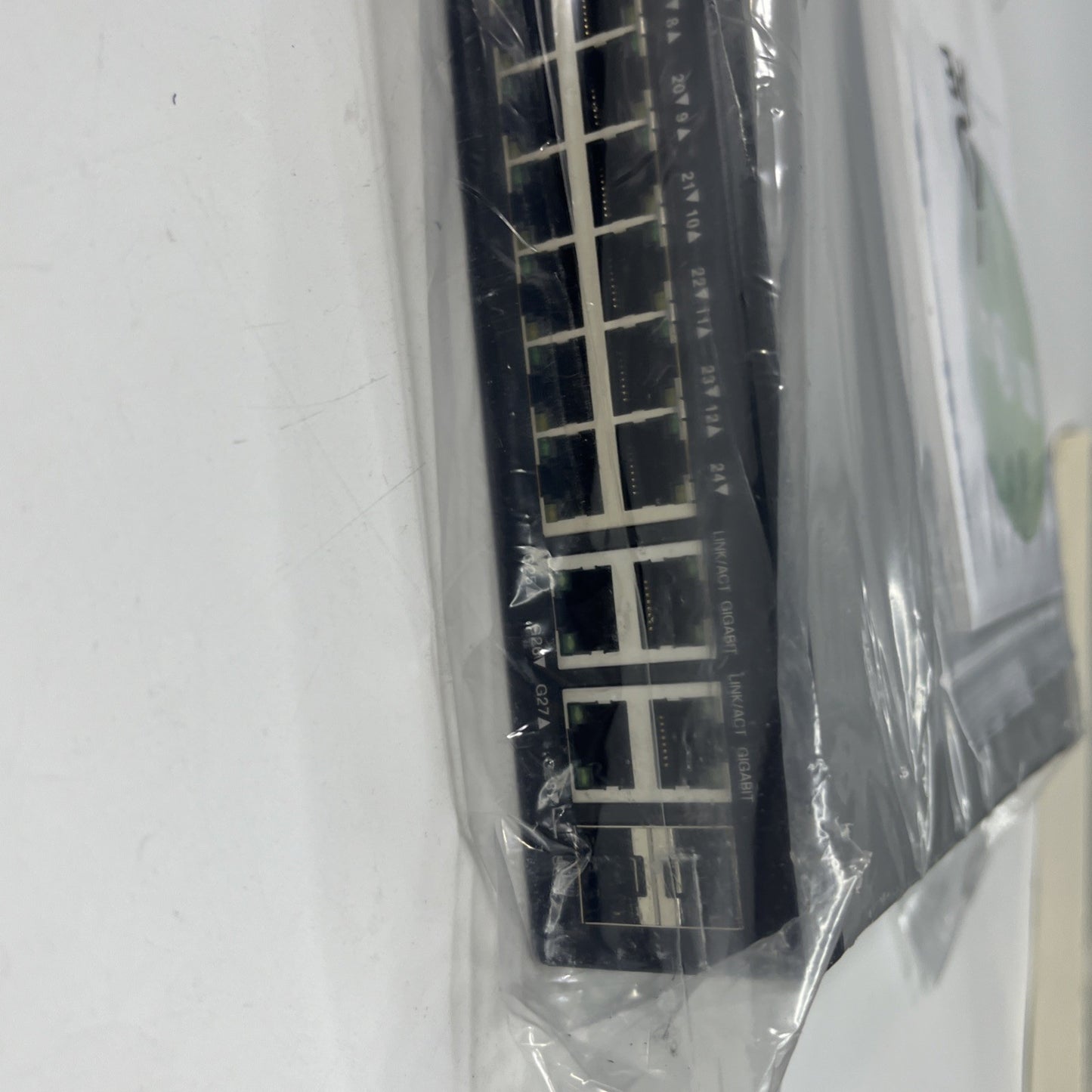 New Cisco SG300-28PP  28-Port Gigabit PoE+ Managed Switch SG300-28PP