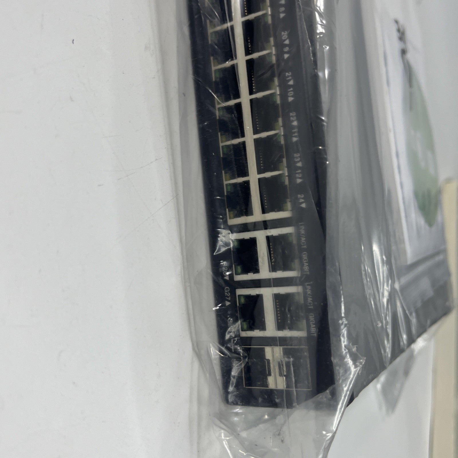 New Cisco SG300-28PP  28-Port Gigabit PoE+ Managed Switch SG300-28PP