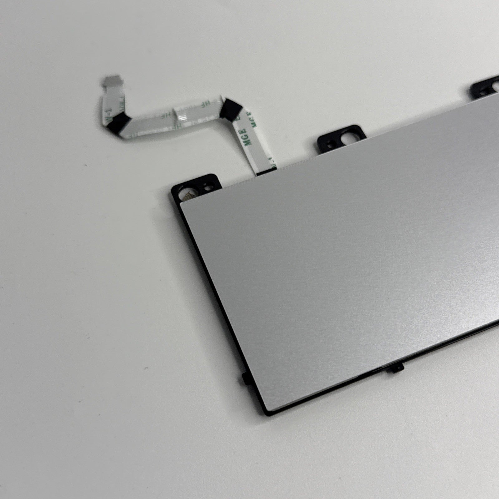 Asus Chromebook CX1400CK Touchpad Trackpad + Cable + Screws 04060-02070100