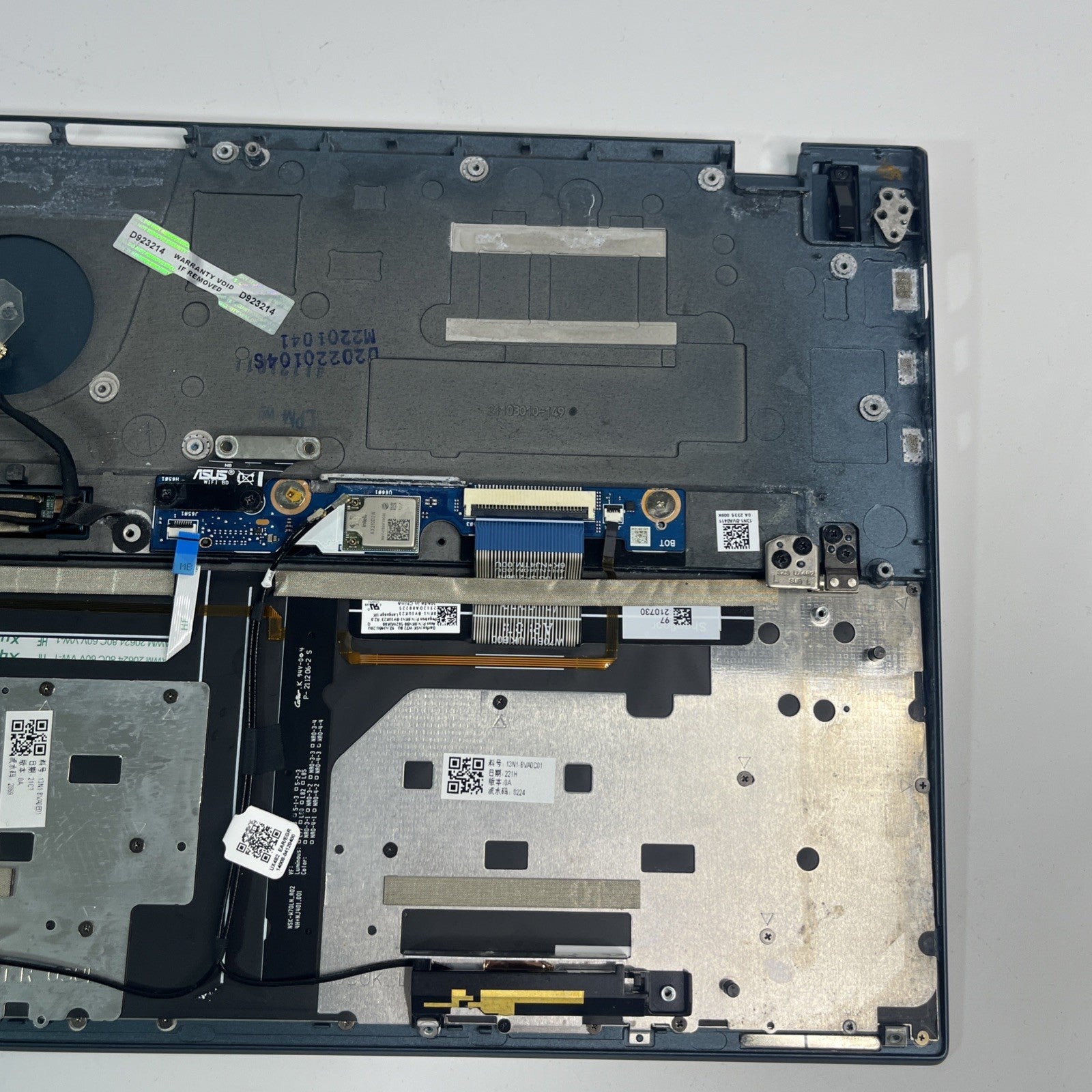 Asus Zenbook UX482EAR Palmrest Cover & Small Screen Touchpad UK 13N1-BVA0C01