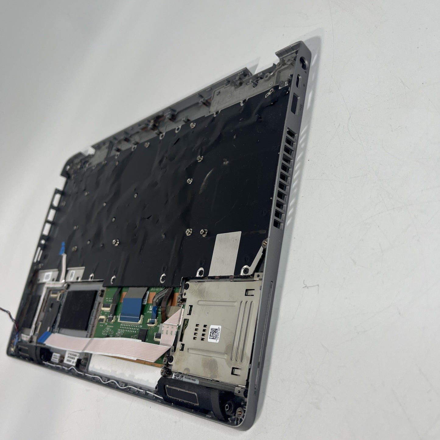 Genuine DELL LATITUDE 5510 Palmrest,keyboard,touchpad & Speakers.