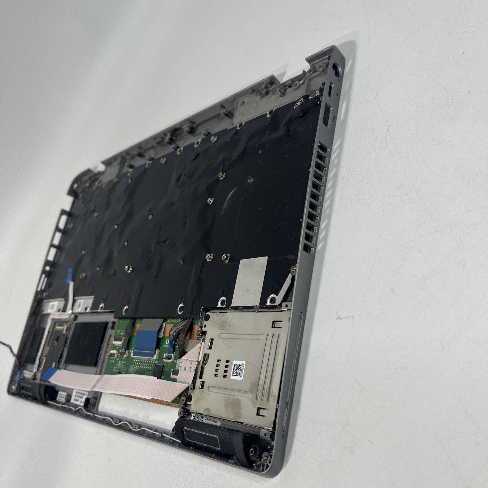 Genuine DELL LATITUDE 5510 Palmrest,keyboard,touchpad & Speakers.