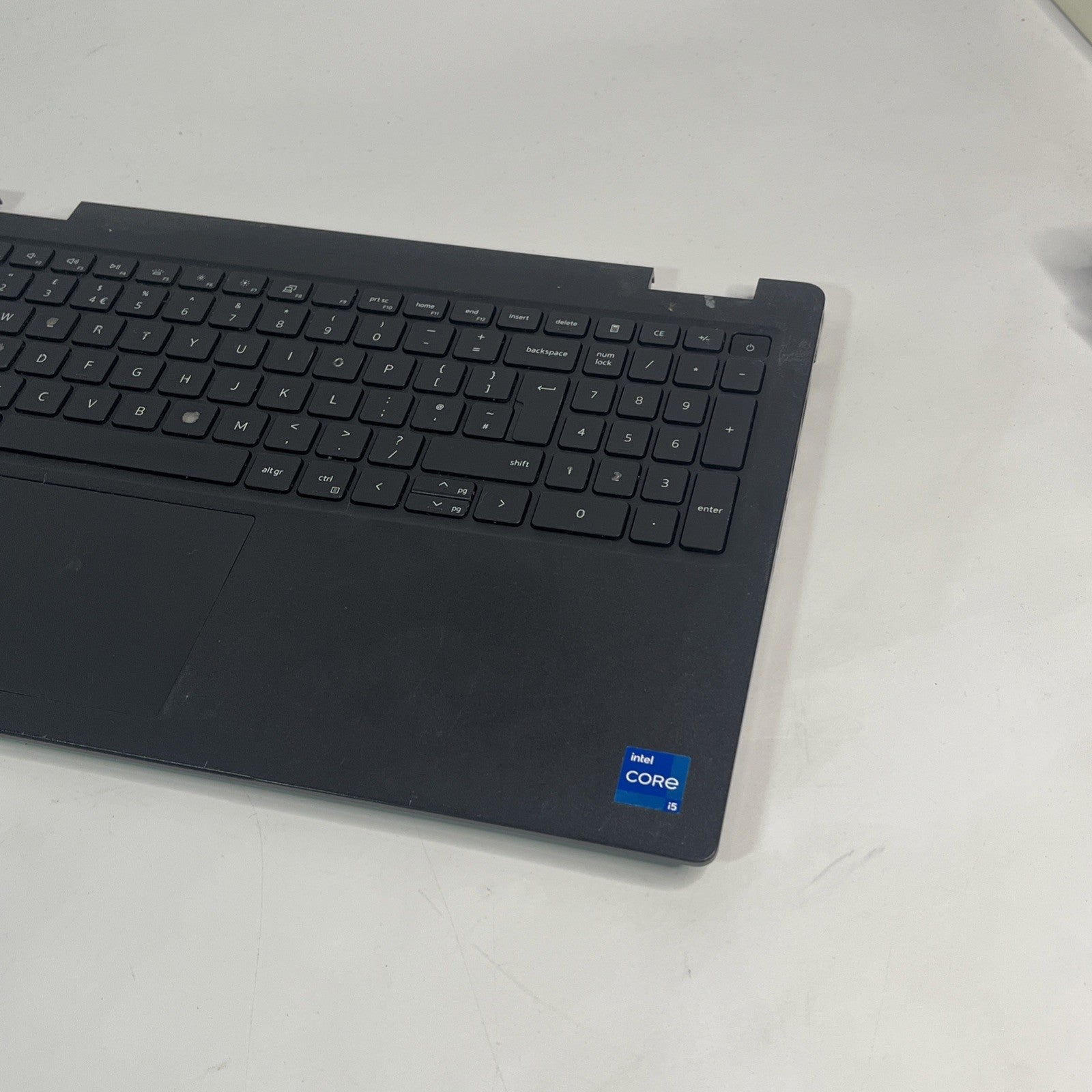Genuine Black Dell Latitude 3520 Palmrest , Touchpad & Speakers. Bit Cracked