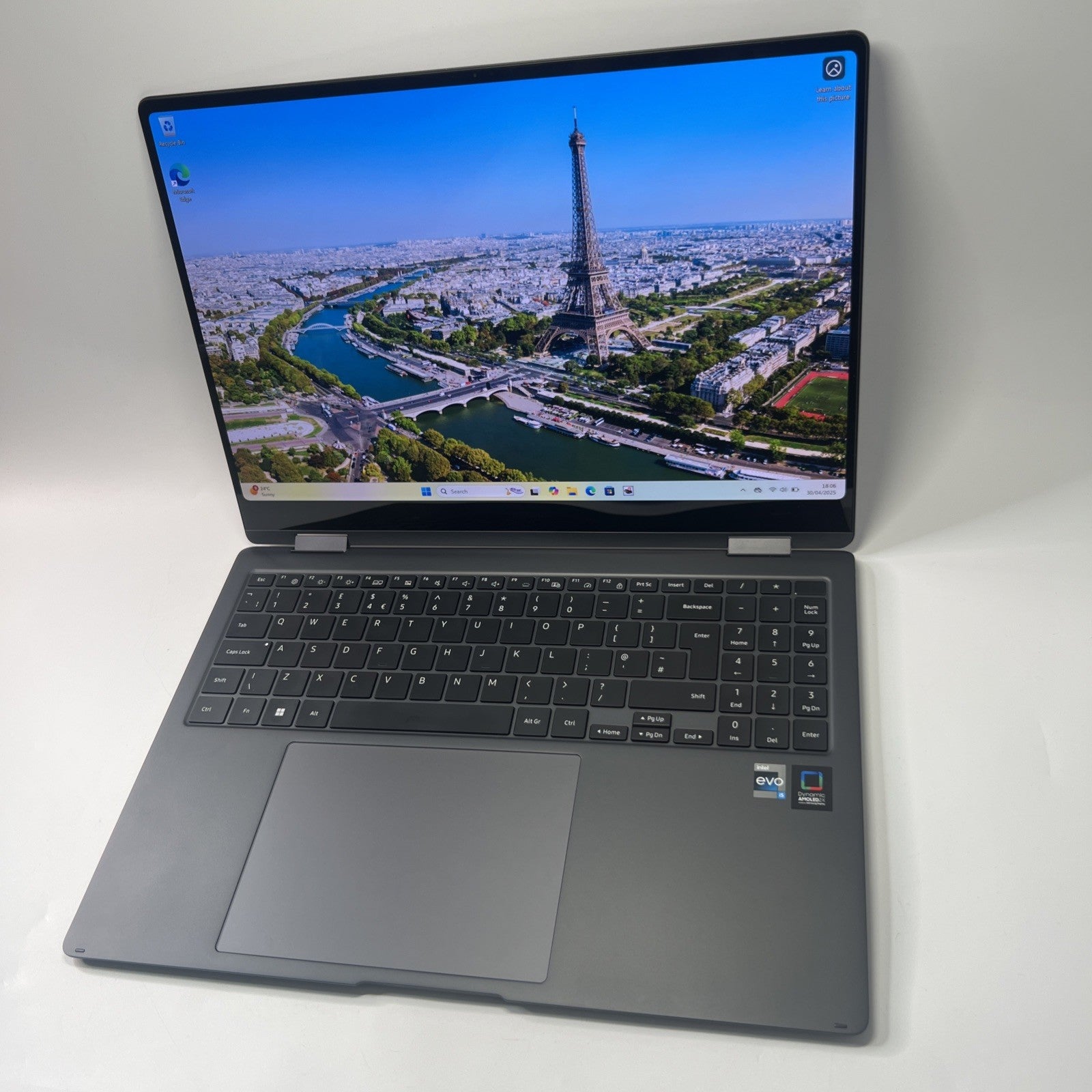 Samsung Galaxy Book3 PRO 360 Core i5-1340p 8GB RAM 256GB SSD AMOLED Touch Screen