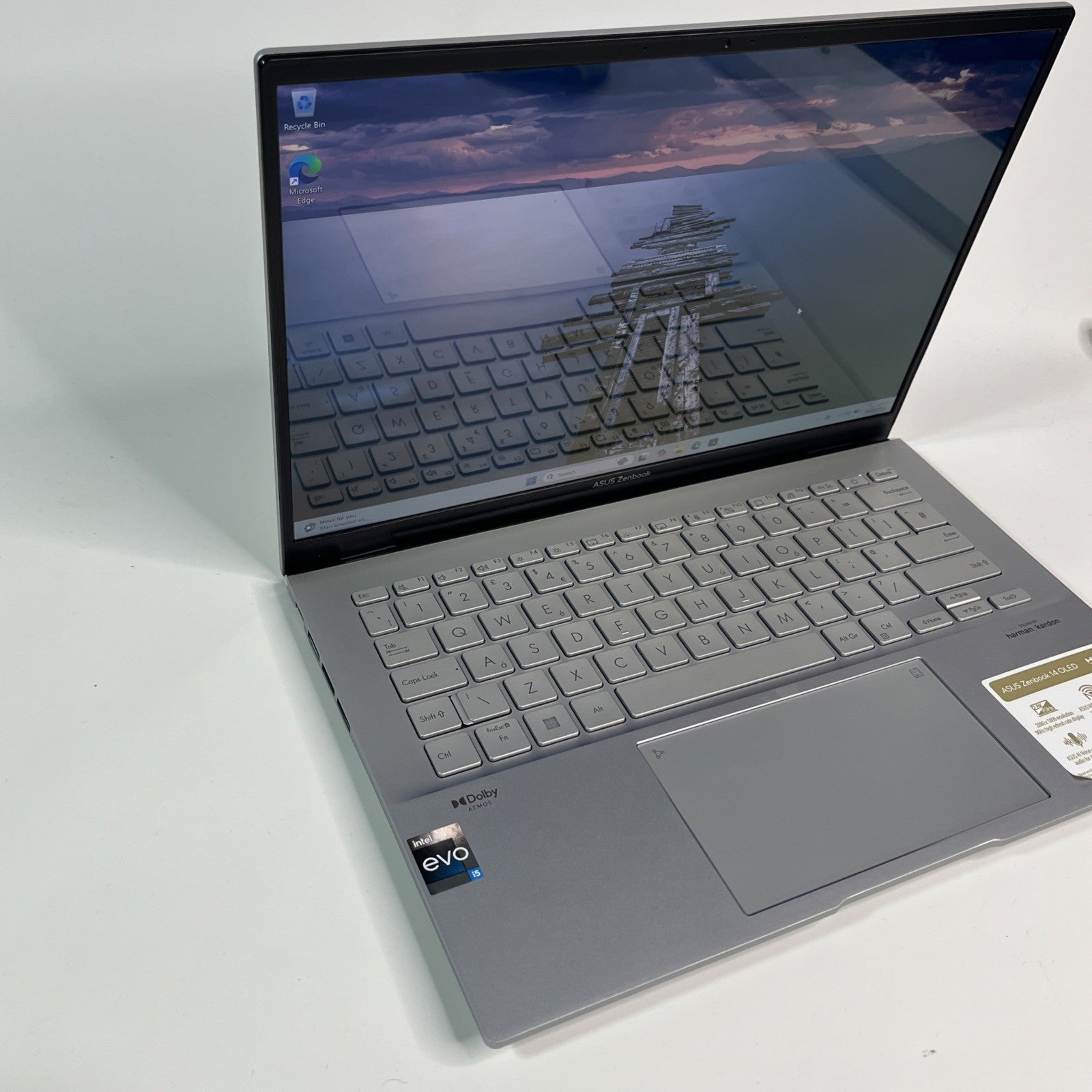 ASUS ZenBook 14 Ux3402V OLED 90Hz Laptop- i5-1340P,16GB RAM,256GB SSD,Windows 11