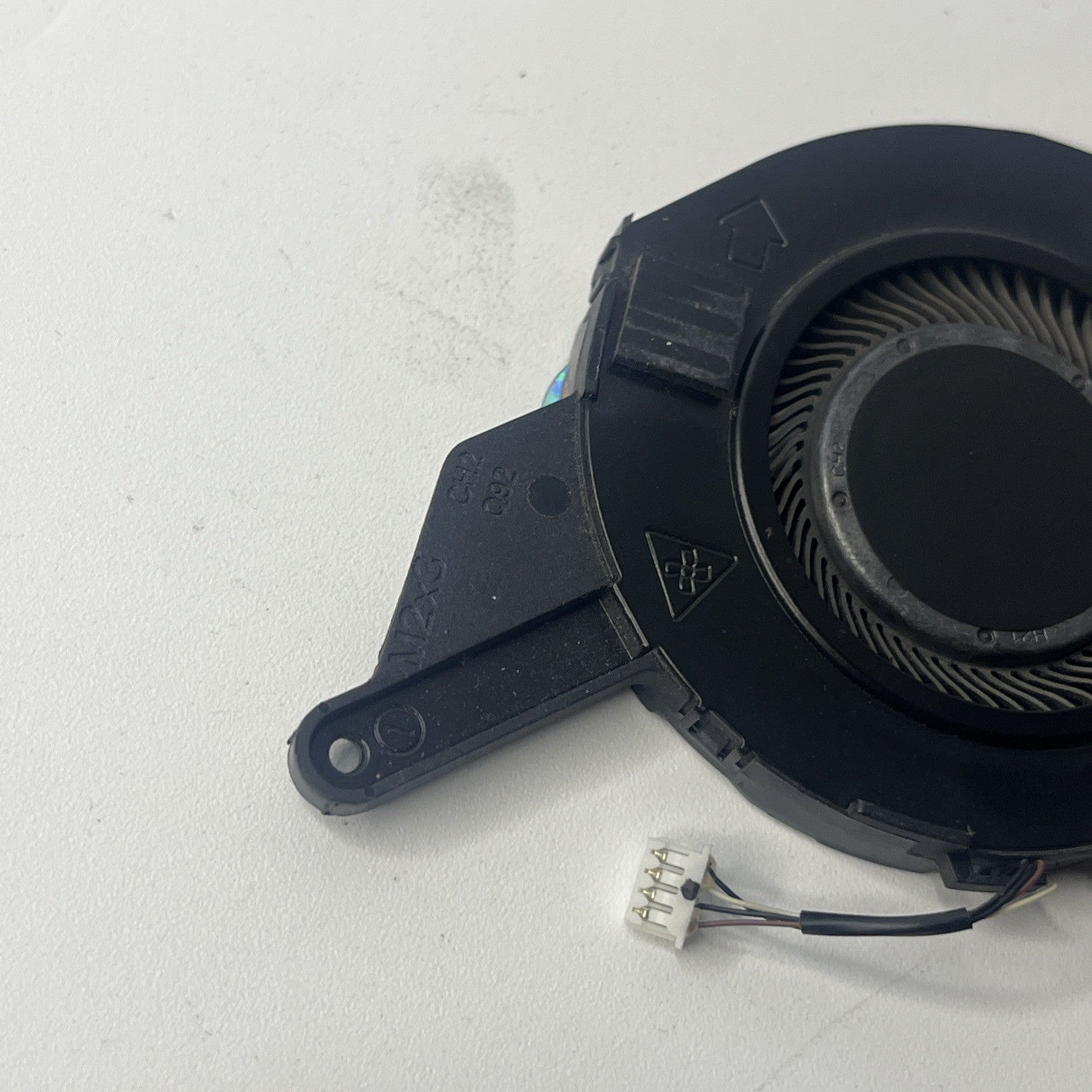 NEW GENUINE DELL LATITUDE 5410 COOLING FAN 096-Oke7-a00