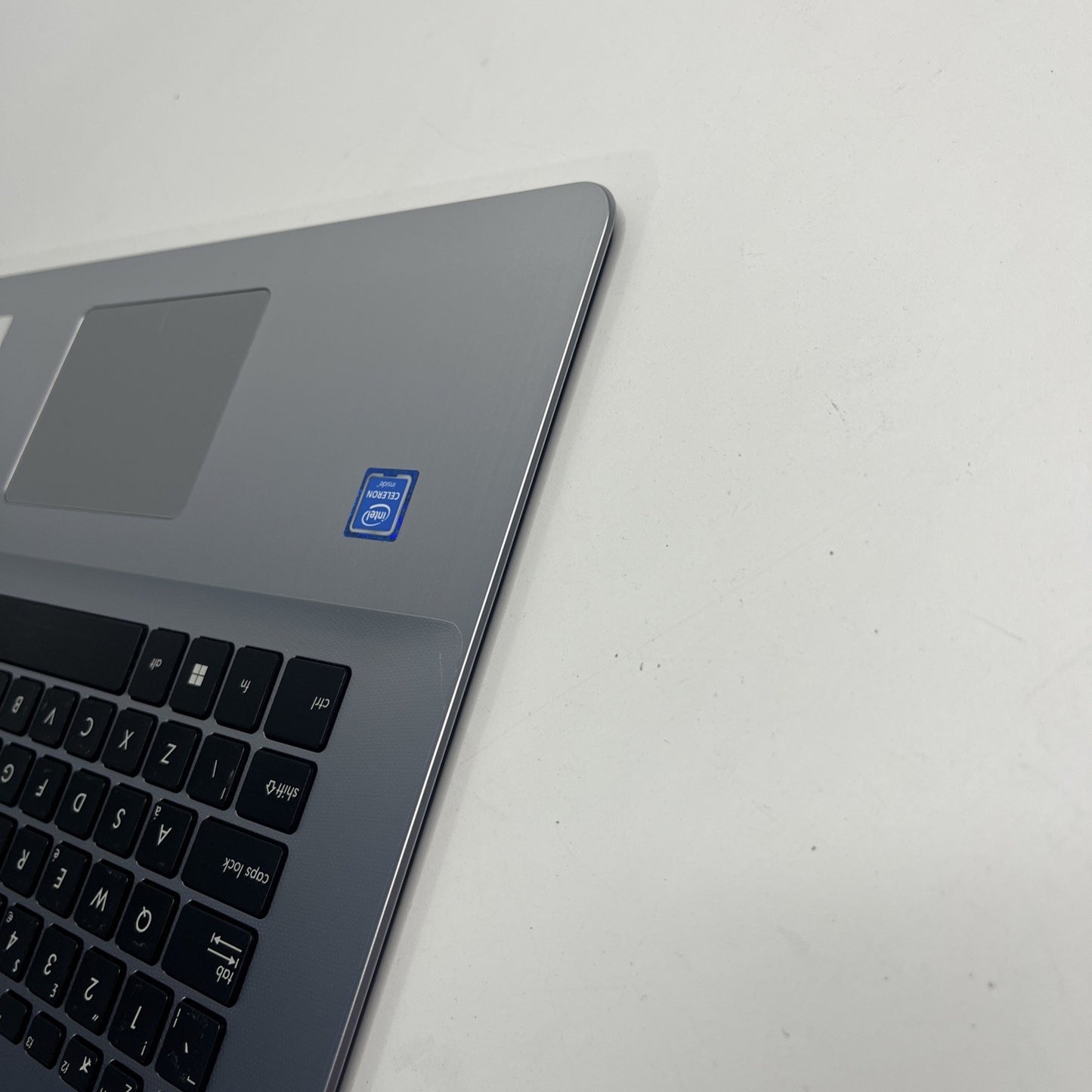 Genuine Asus Vivobook 17 X705m Palmrest UK Keyboard Top Cover 13N1-2FA0A21