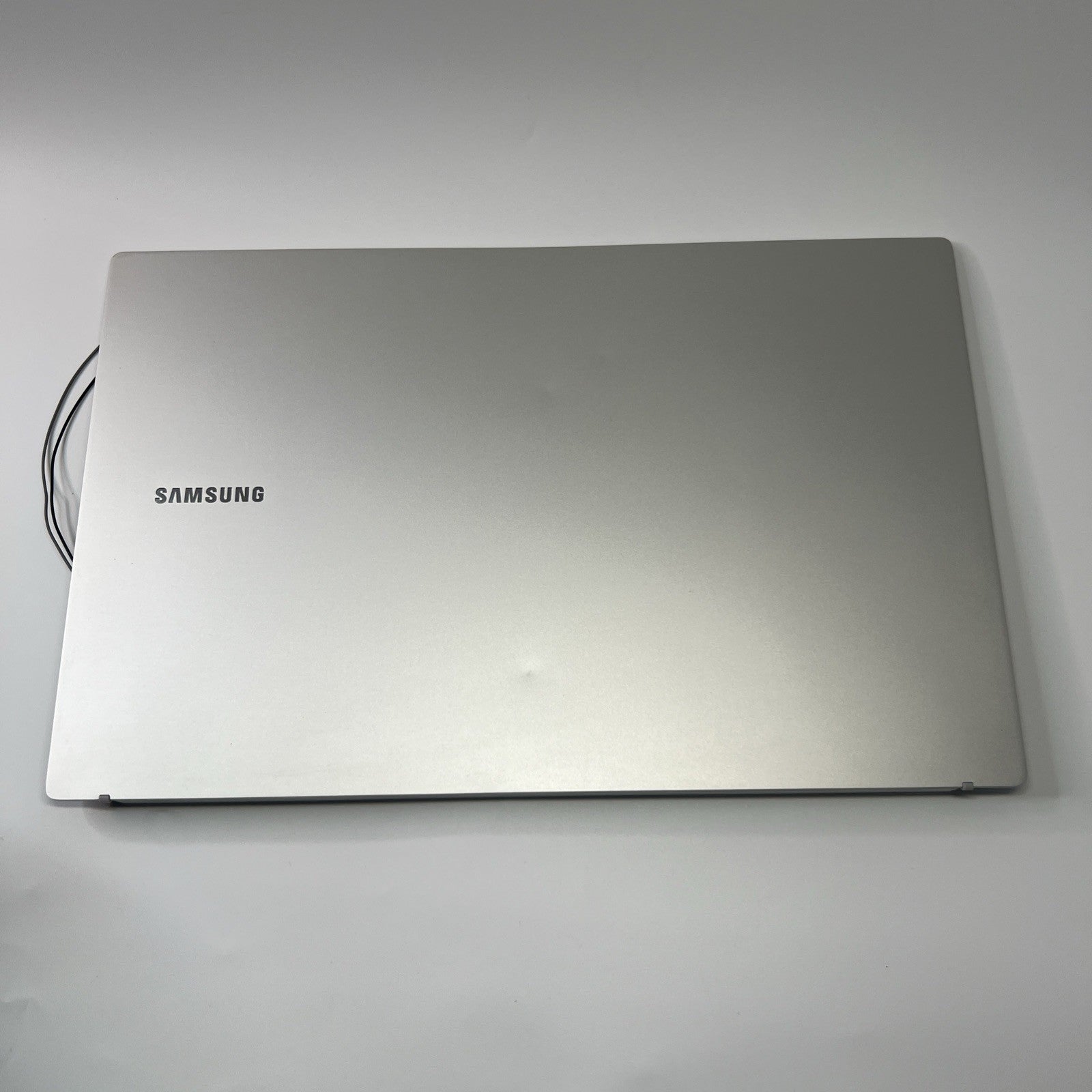 Samsung Galaxy NP750XDA Complete Screen Assembly Top Rear Lid Cover