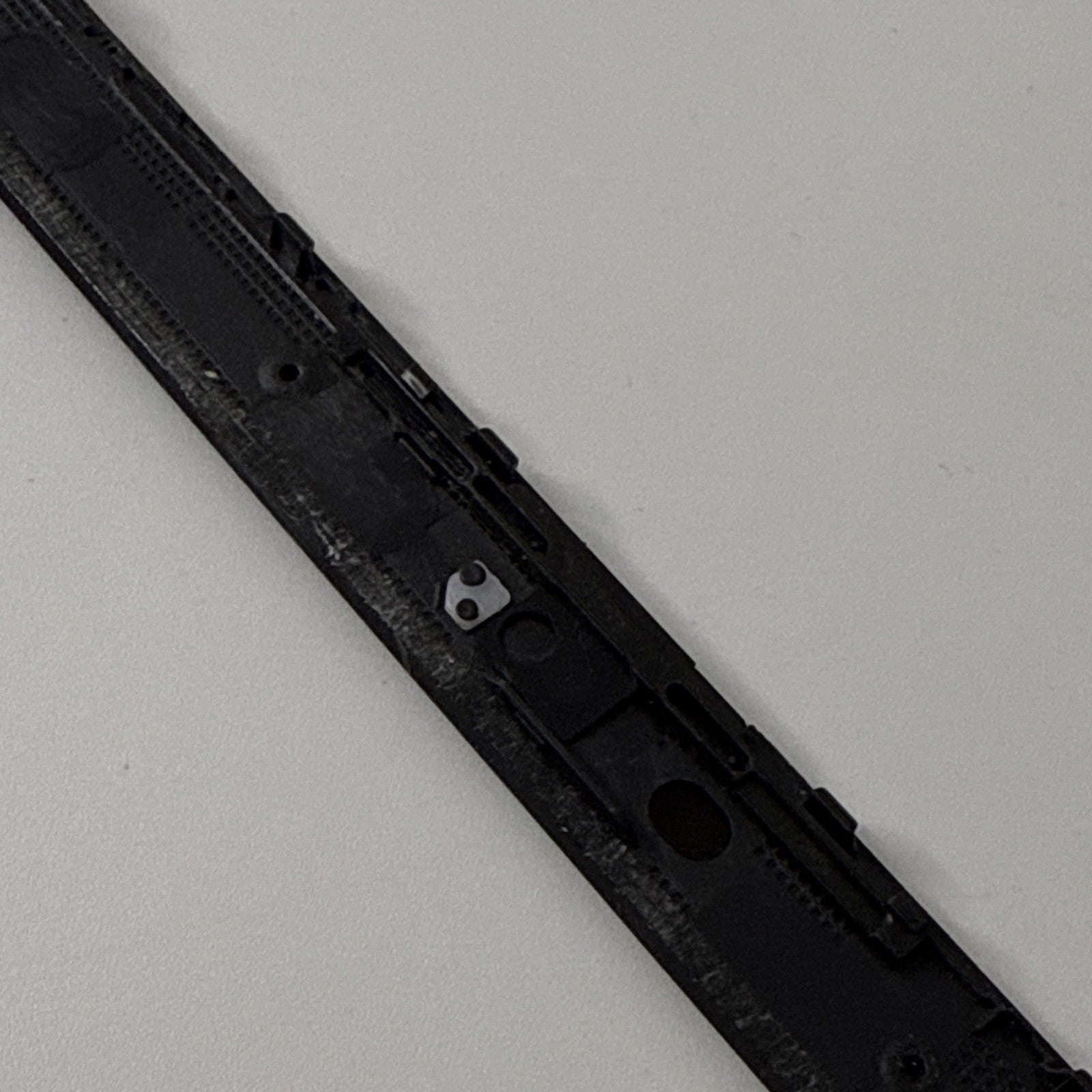 For Dell Latitude 5530 Screen Bezel Genuine 0DH2NW