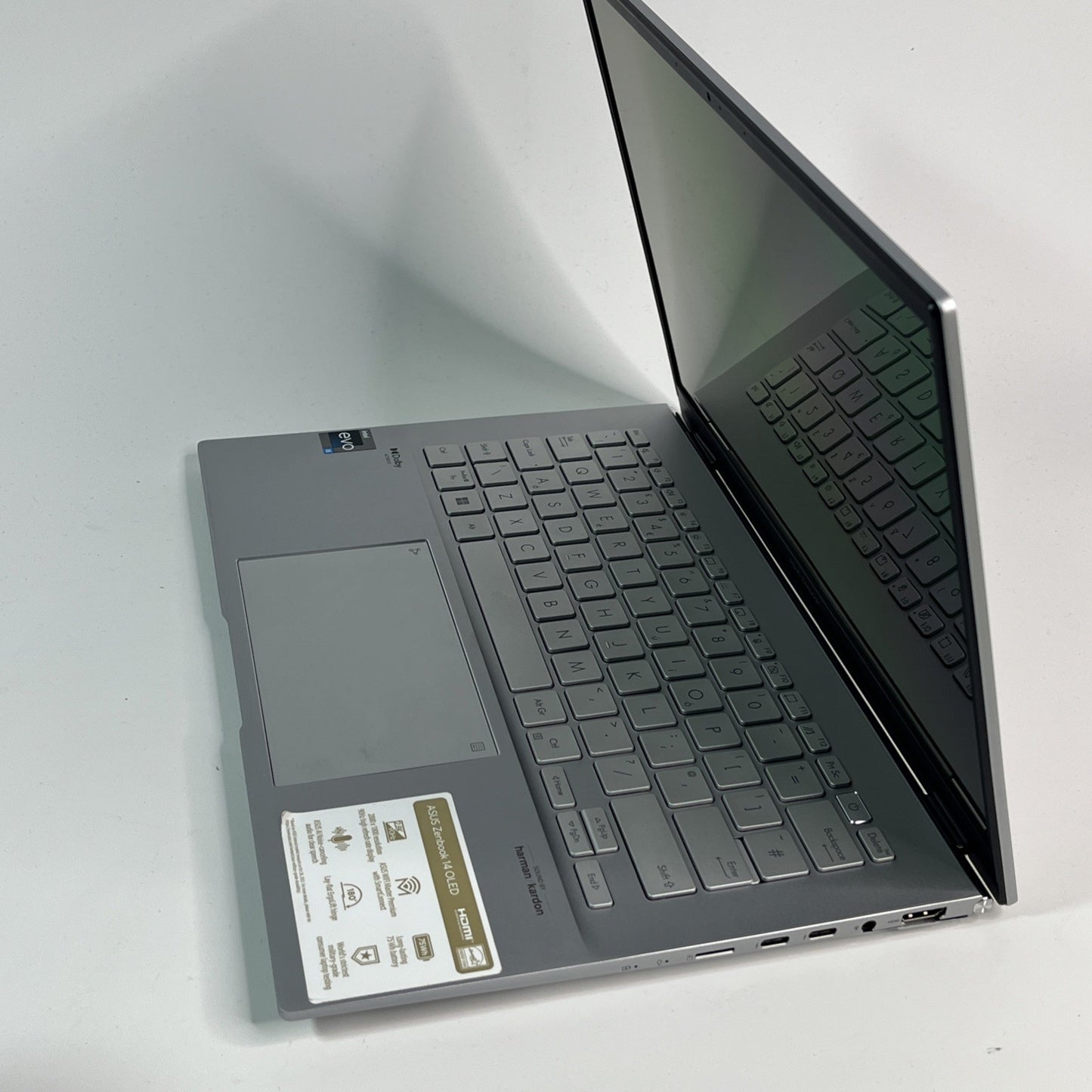 ASUS ZenBook 14 Ux3402V OLED 90Hz Laptop- i5-1340P,16GB RAM,256GB SSD,Windows 11