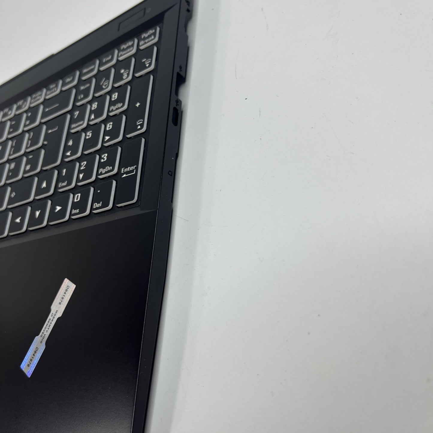 Genuine Black Medion Erazer E10 Palmrest ,keyboard, Speakers & Touchpad, NP502