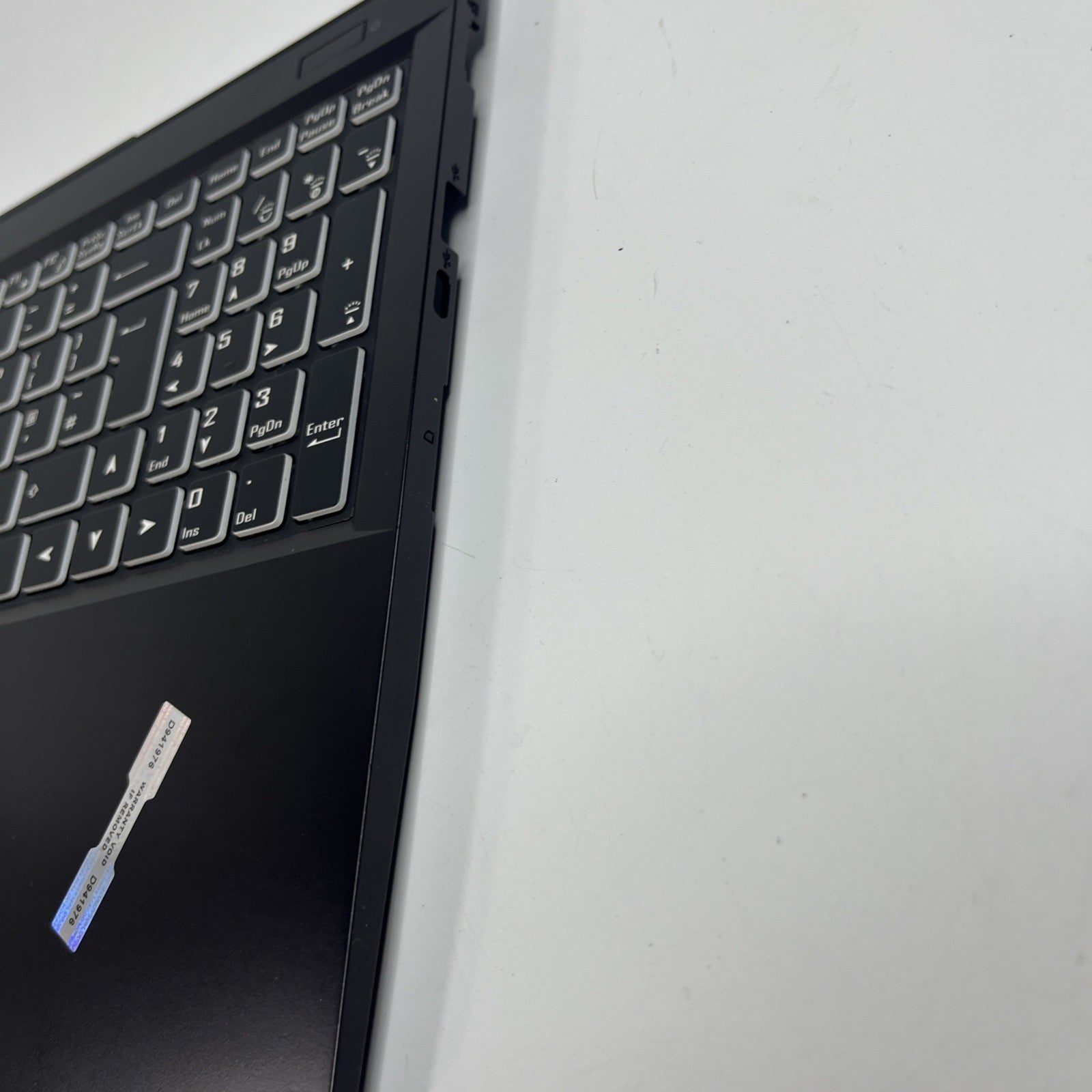 Genuine Black Medion Erazer E10 Palmrest ,keyboard, Speakers & Touchpad, NP502