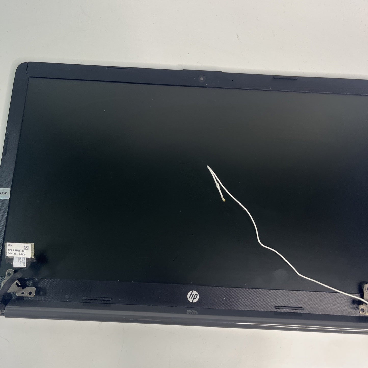 Genuine Black Hp 250 G7  Complete Top Lid & Screen Assembly. Bezel Broken