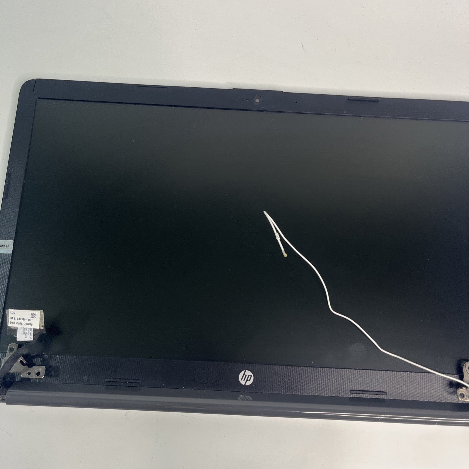 Genuine Black Hp 250 G7  Complete Top Lid & Screen Assembly. Bezel Broken