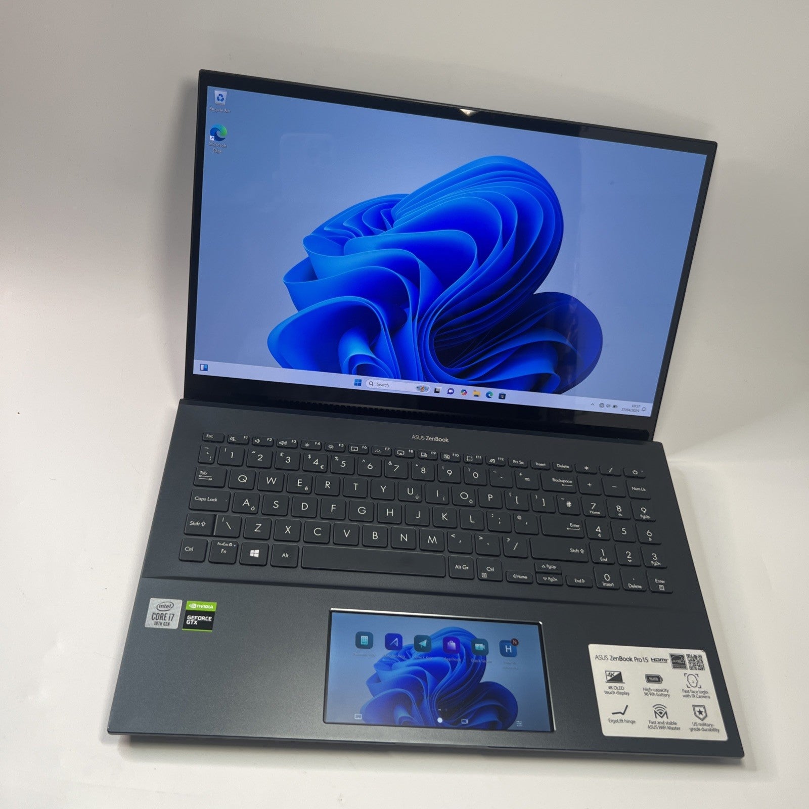 ASUS ZenBook 15 OLED UX535L Intel i7-10870H GTX 1650Ti 16GB RAM 256GB  SSD