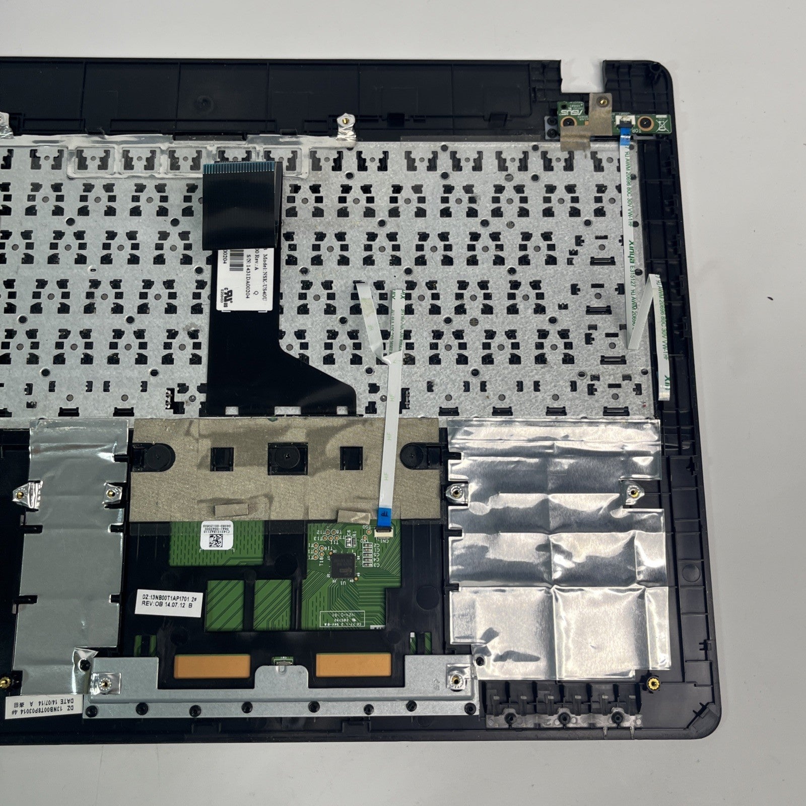 Genuine Black Asus P550L Palmrest & Keyboard And Touchpad 13N0-PEA1F11