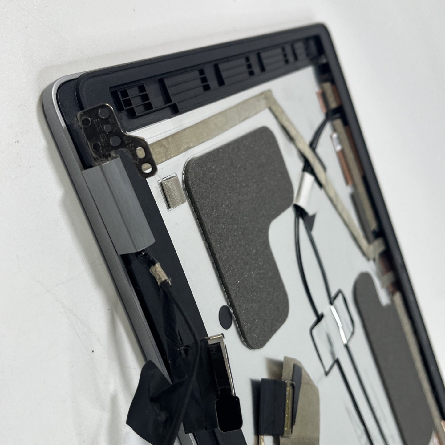 Genuine DELL LATITUDE 5510 Back Cover Top Lid, Webcam & Bezel. Few Signs