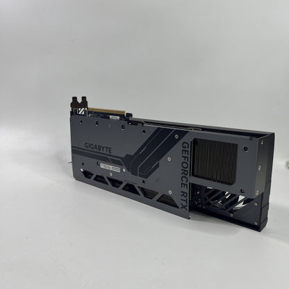 GIGABYTE GeForce RTX 4080 Super WINDFORCE 16GB GDDR6X . Powers Up, No Display.