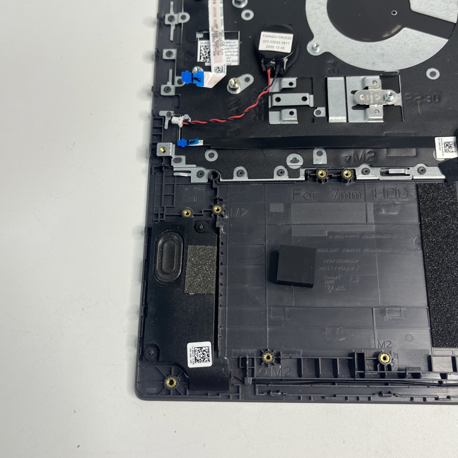 Genuine Grey Dell Latitude 3510 Palmrest Keyboard And Speakers  Missing Keys.