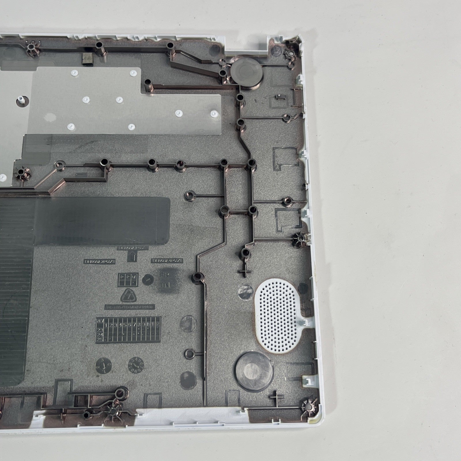 GENUINE Asus ,E410K Bottom Base Chassis Cover White 3CBKWBAJN40. #G A