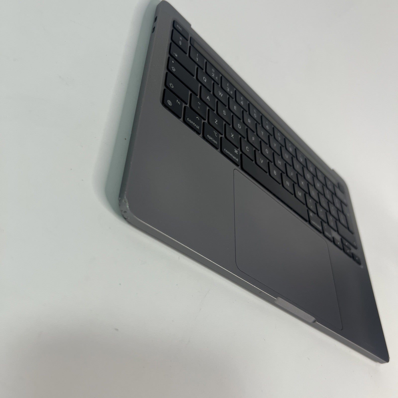 Apple MacBook Pro 13” A2338 Palmrest / Top Case – EMC 3578 – Grade C