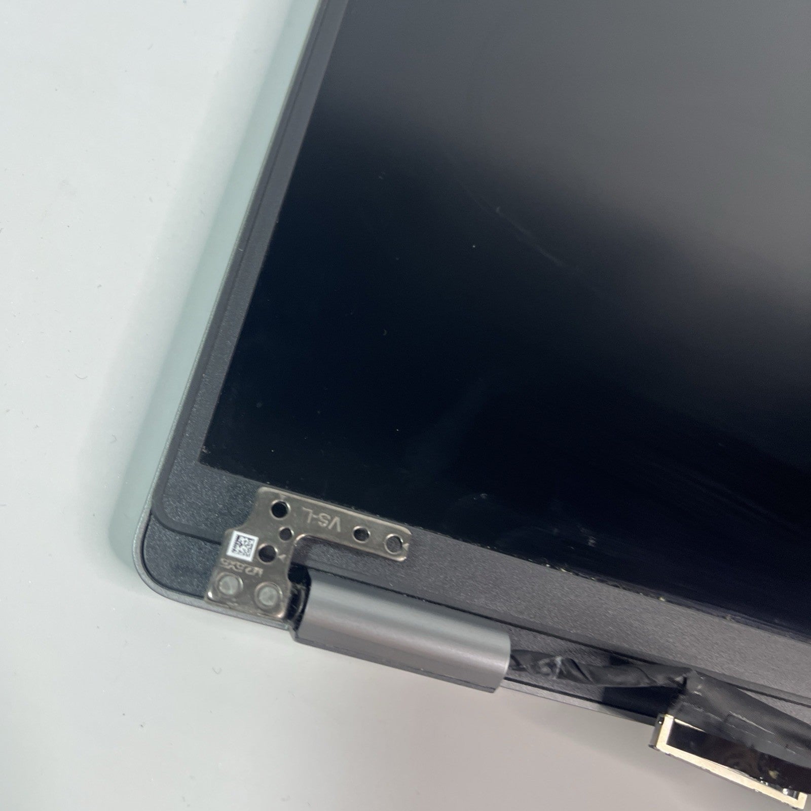 GENUINE Dell Latitude 5520 Grey LCD Complete Screen Assembly