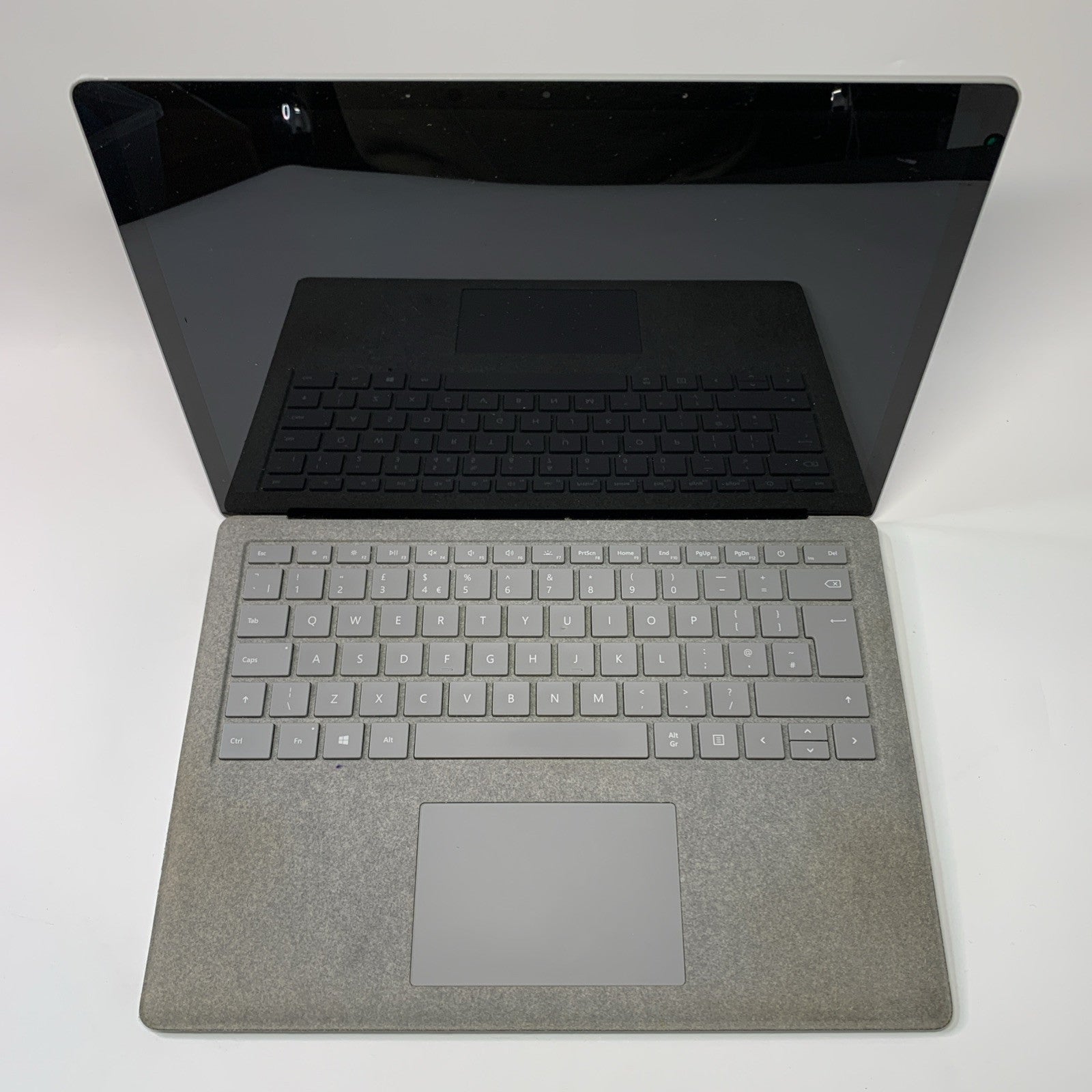 Microsoft Surface Laptop 13.5 inch 128GB Intel Core i5-7200U 4GB Touchscreen
